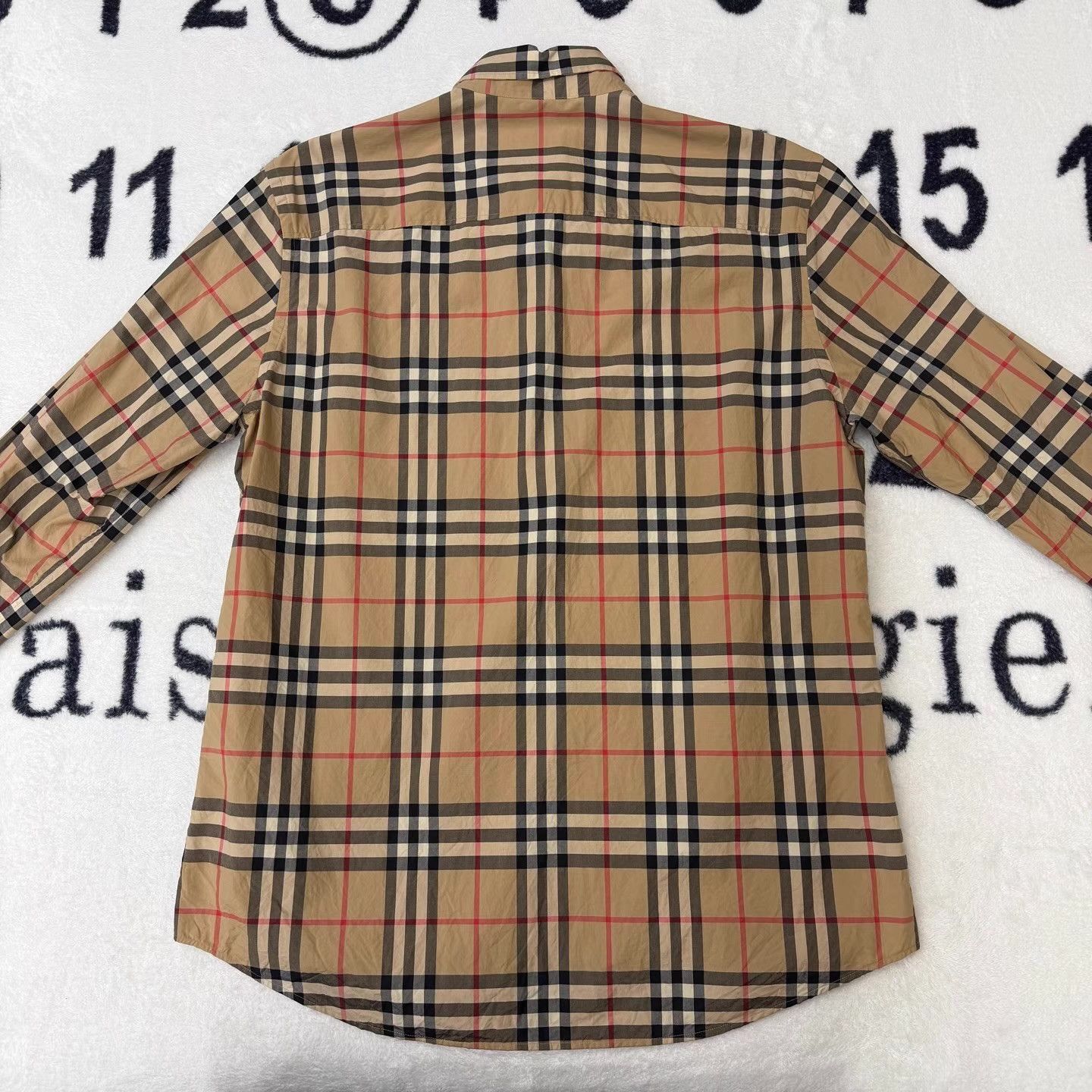 Burberry Burberry Khaki Plaid Shirt Q10 Size US L / EU 52-54 / 3 - 2 Thumbnail