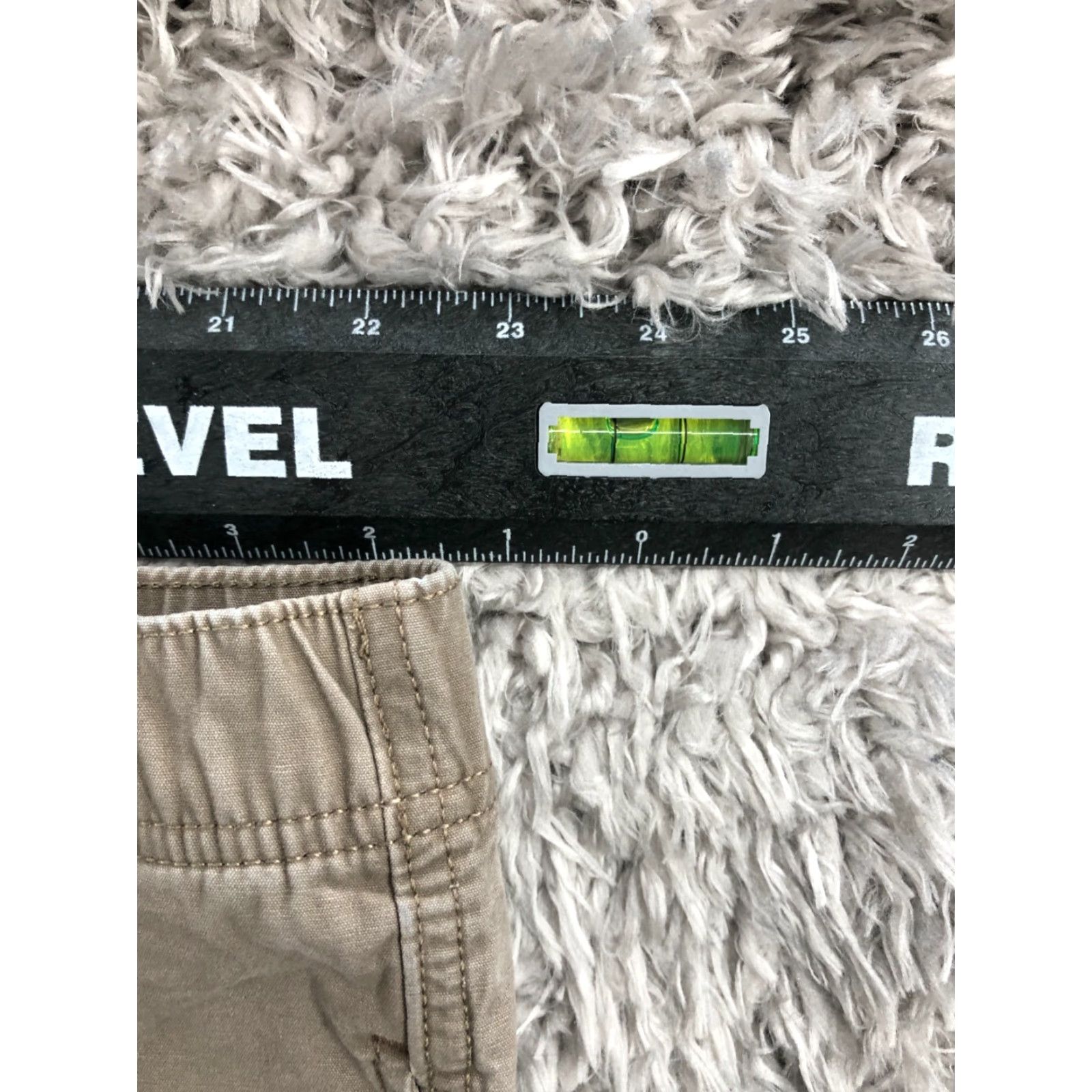 Croft & Barrow Croft & Barrow Cargo Shorts Mens Size 44 Mid Rise Medium Wash Beige Size US 44 / EU 60 - 2 Thumbnail
