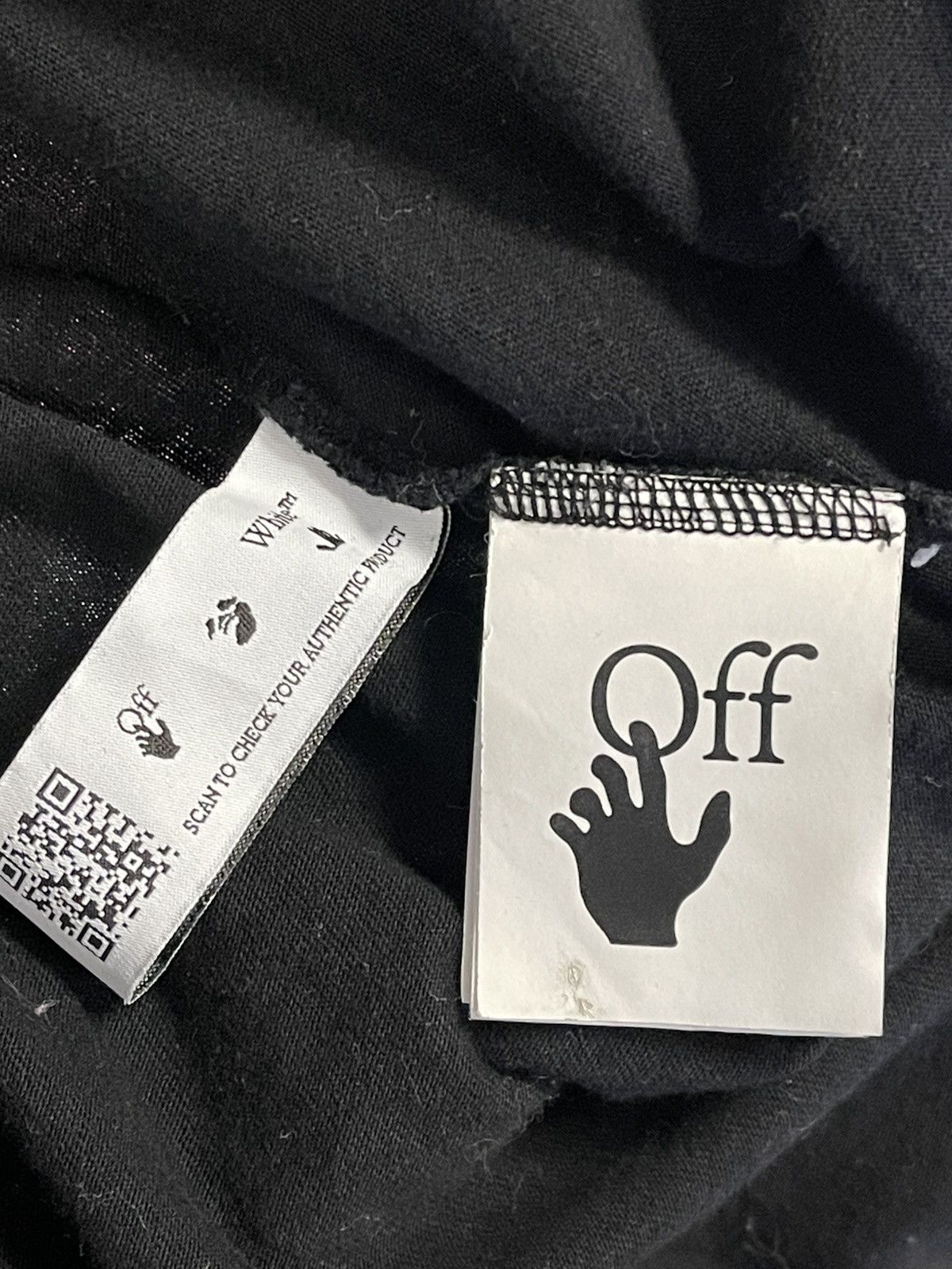 Off-White Size M - Off White Tee Graphic Print Black/Yellow Size US M / EU 48-50 / 2 - 8 Thumbnail