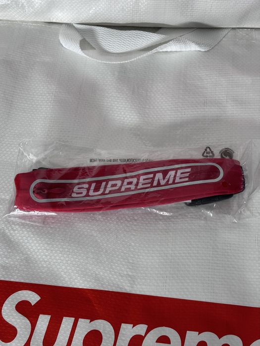 Supreme best sale running bag