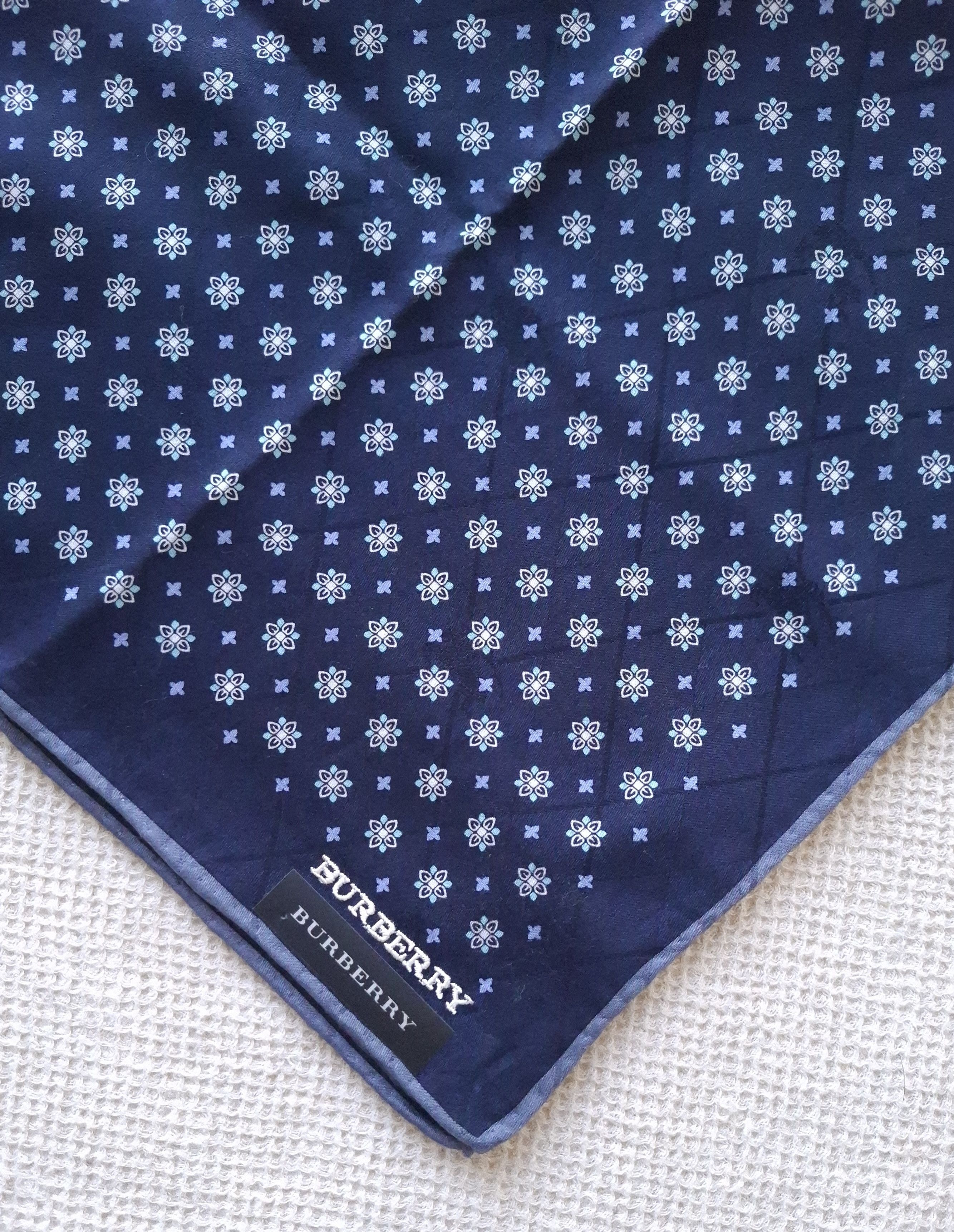 Burberry × Vintage NEW Rare Vintage Burberry Bandana/Handkerchief/Scarf Japan Size ONE SIZE - 2 Thumbnail