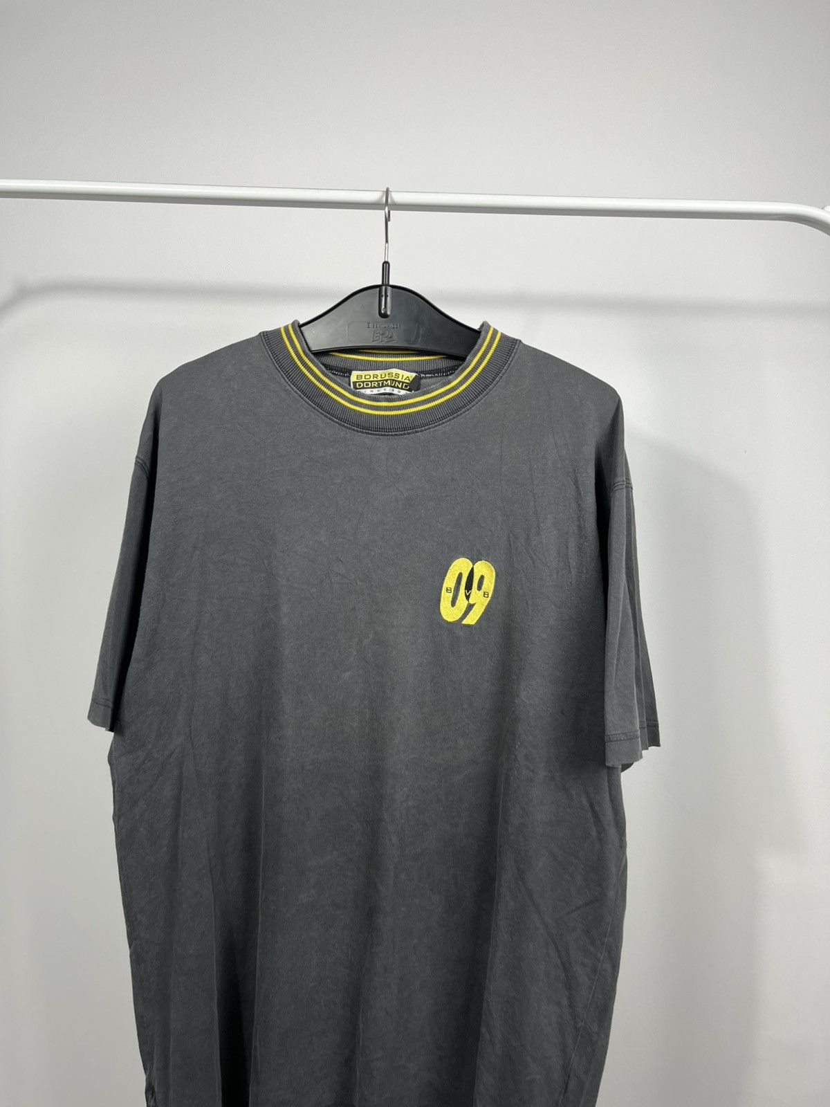 Other Borussia Dortmund vintage grey tee 09 logo yellow trim L Size US L / EU 52-54 / 3 - 2 Thumbnail