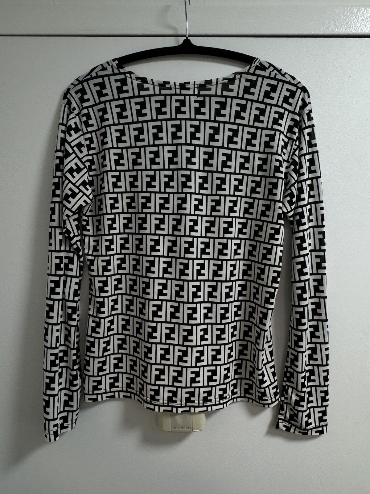 Fendi RARE FENDI LONG-SLEEVED T-SHIRT IN Zucca GOOD Size US L / EU 52-54 / 3 - 2 Thumbnail