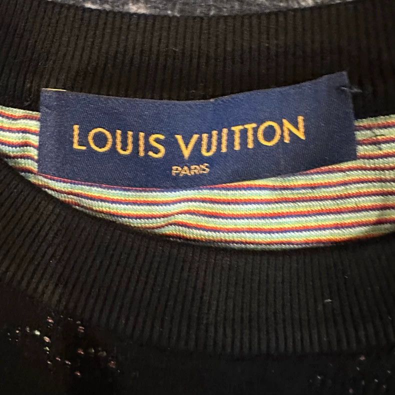 Louis Vuitton Louis Vuitton Solid printed drawn-stitch T-shirt Size US S / EU 44-46 / 1 - 5 Thumbnail