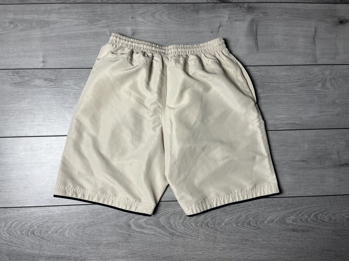 Umbro Vintage Umbro Shorts Soccer size Medium Size US 32 / EU 48 - 4 Thumbnail