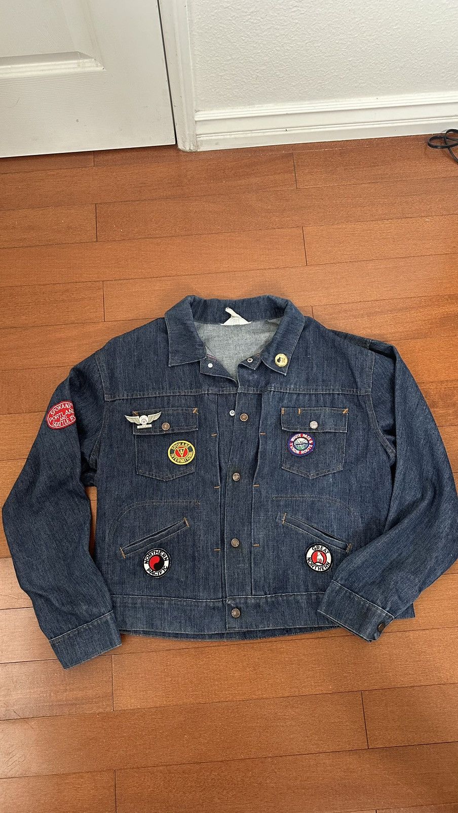 Vintage Pleated Patch Denim Jacket Size US M / EU 48-50 / 2 - 1 Thumbnail