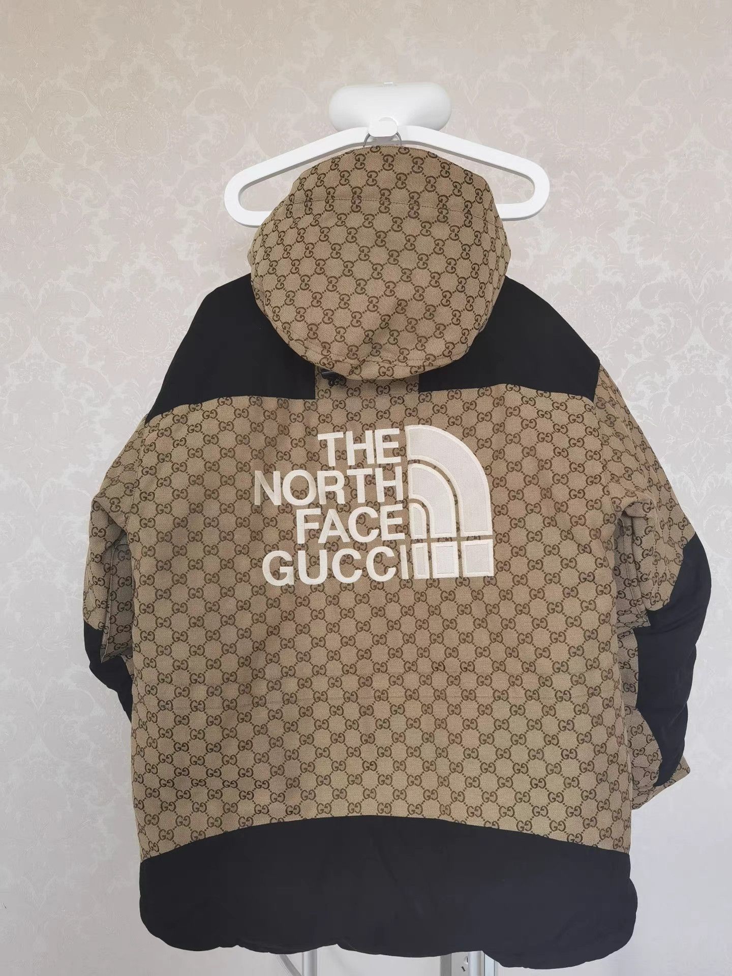 Gucci Gucci x The North Face Down Jacket K17 Size US M / EU 48-50 / 2 - 2 Thumbnail