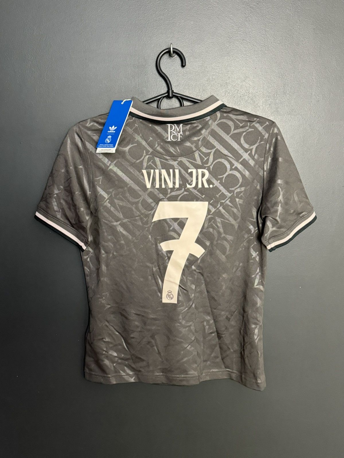 Adidas KIDS New Real Madrid 24/25 Third Vinicius Jr Football Jersey Size US XS / EU 42 / 0 - 1 Thumbnail