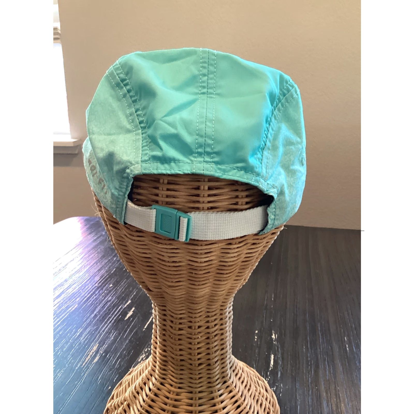 Nike Nike Hat 5 Panel Strap Back Featherlight AW84 Dri-Fit Aqua Green Quick Dry Breathable Adjustable Men One Size Size ONE SIZE - 3 Thumbnail