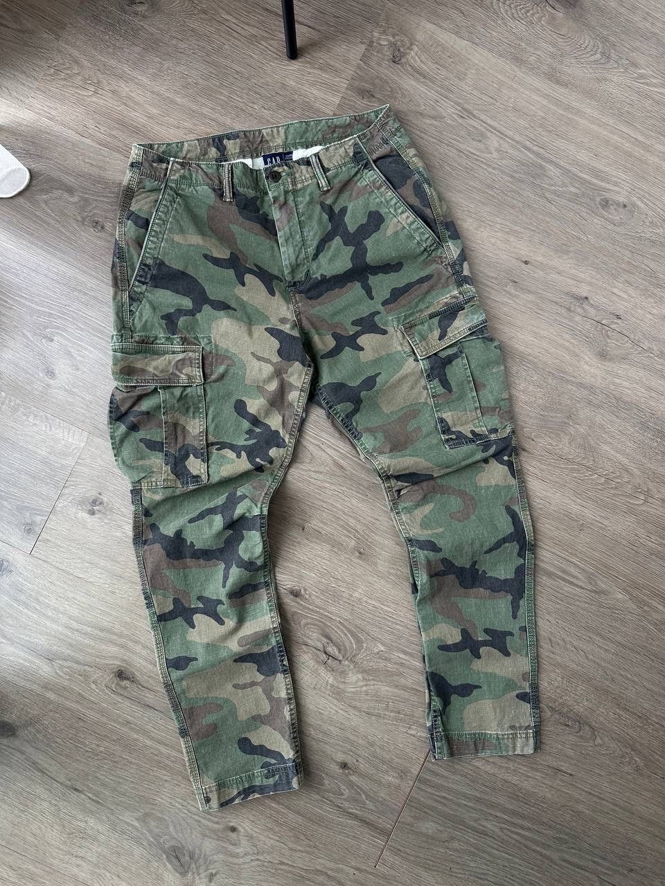 Gap × Japanese Brand × Vintage GAP Camo Cargo Trousers Men’s W31 L30 Vintage Military Style Size US 31 - 3 Thumbnail
