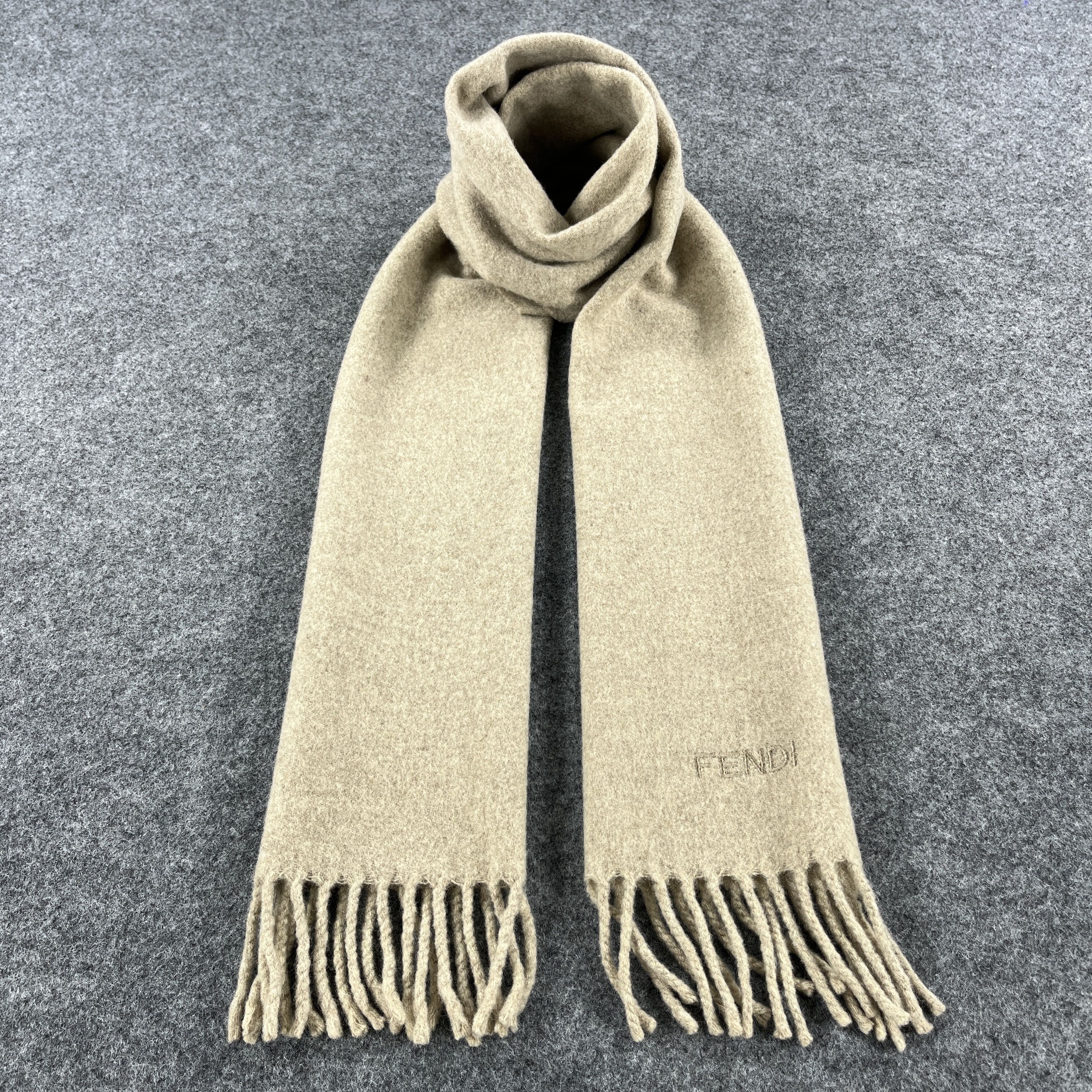 Fendi Fendi Scarf / Muffler / Neckwear T1483 Size ONE SIZE - 1 Thumbnail