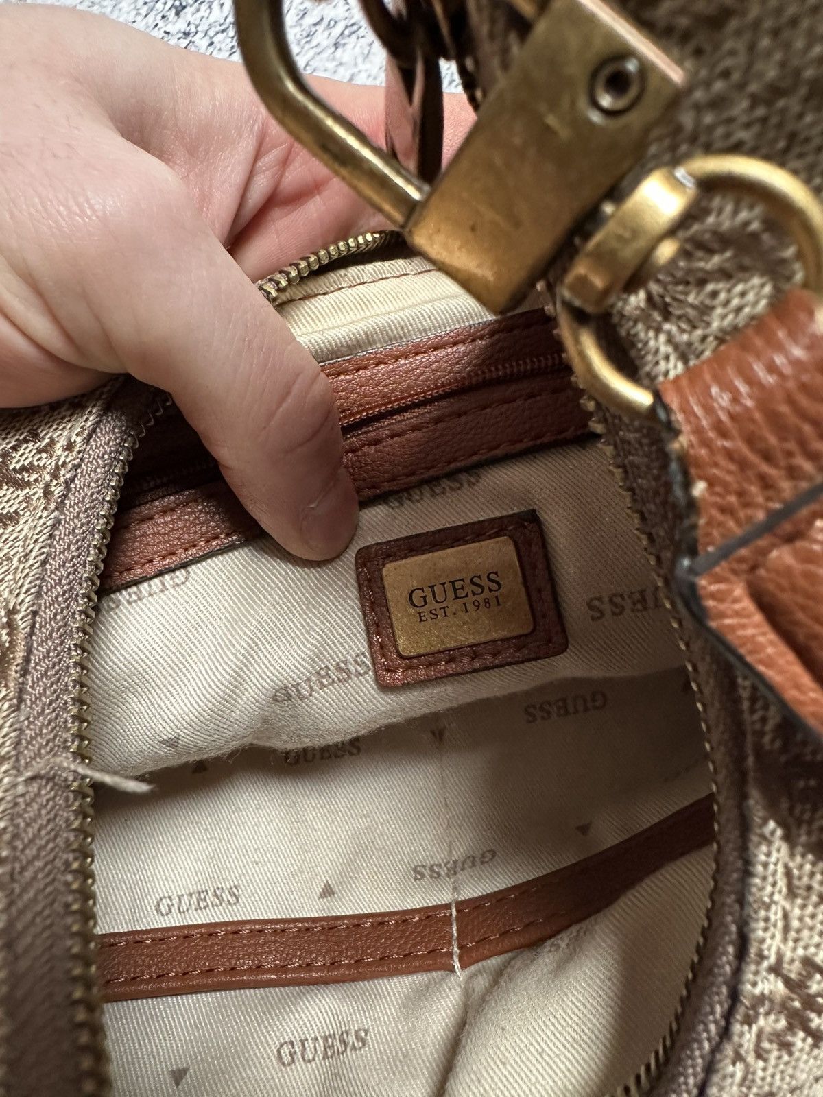 Guess Vintage Guess Big "G" Logo Womens Y2K Bag Awantgarde Size ONE SIZE - 16 Thumbnail