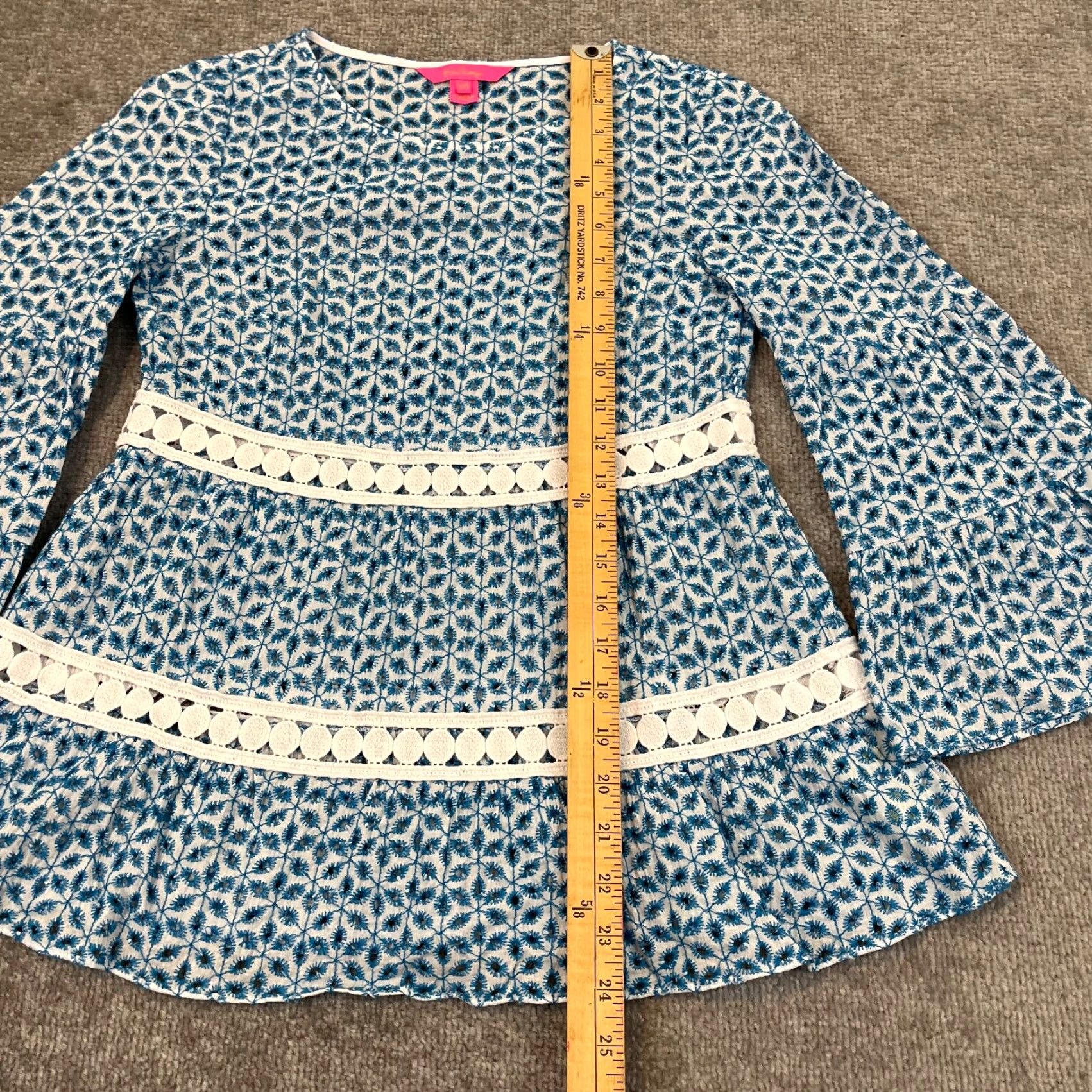 Lilly Pulitzer LILLY PULITZER Top Womens XXS Zazie Eyelet Shirt Mr Peacock Blue Zanzibar Preppy Shirt Womens XXS LILLY PULITZER Size XXS / US 00 / IT 34 - 3 Thumbnail