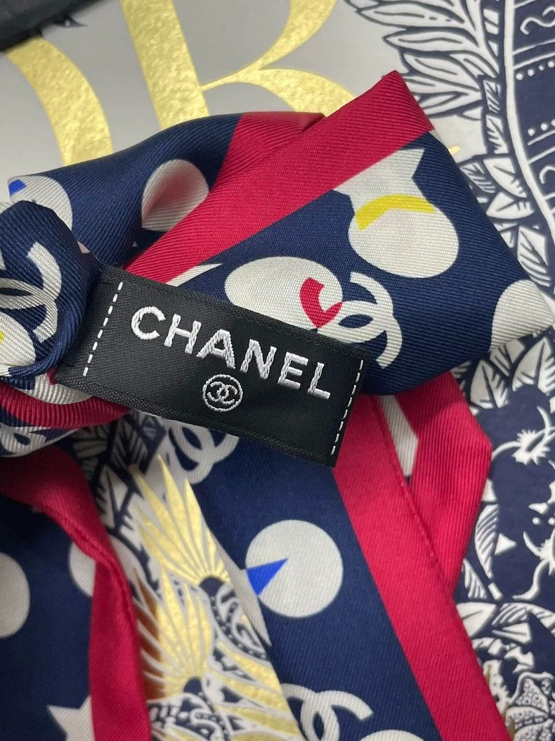 Chanel Chanel Blue and red five-pointed double C print silk ribbo Size ONE SIZE - 6 Thumbnail