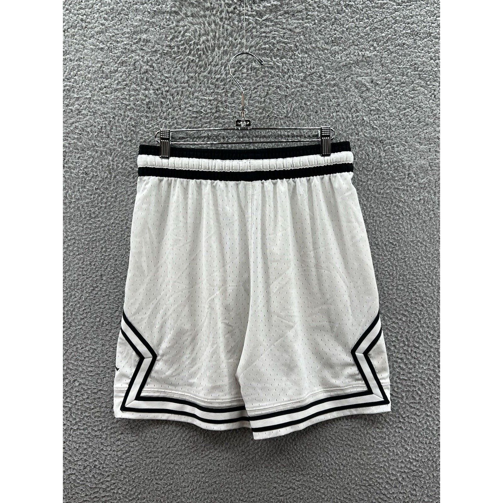 Jordan Brand Jordan Sport Flight Diamond Shorts Dri-Fit White FN5869-100 Size US 32 / EU 48 - 2 Thumbnail