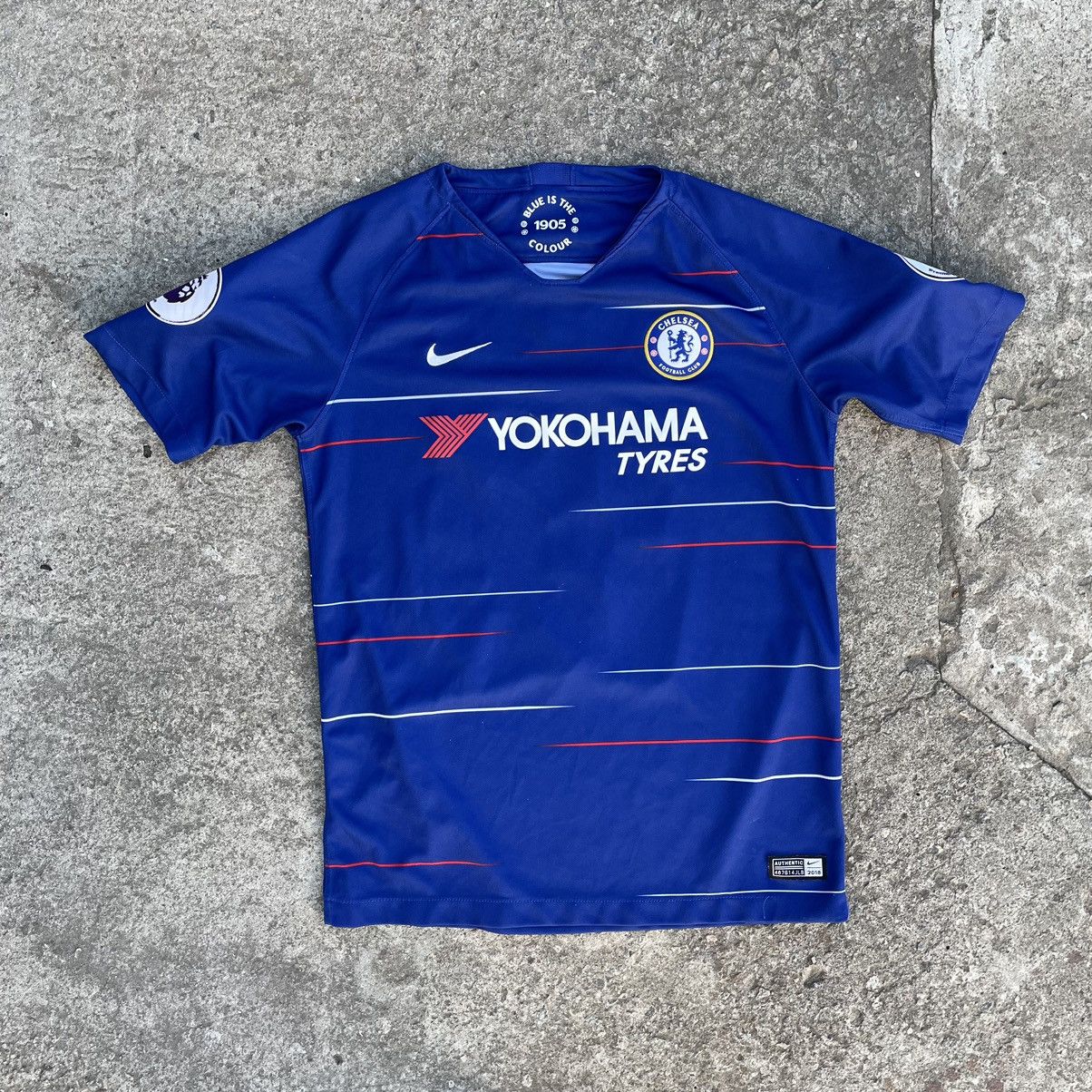 Vintage Vintage Nike T-shirts Chelsea Sport Football Y2K 90s Size US XXS / EU 40 - 1 Thumbnail