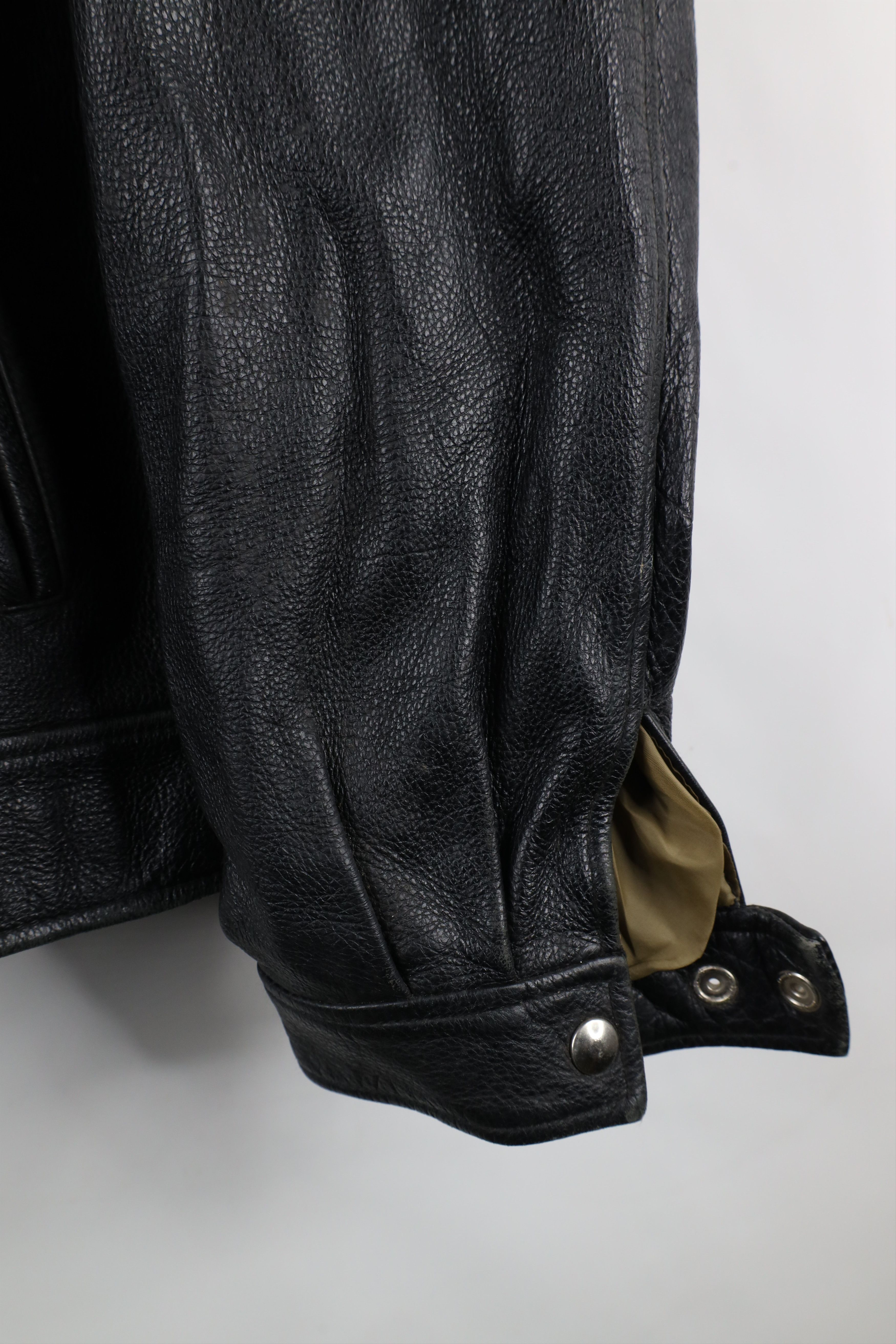 Vintage Vintage 90s Streetwear Buckle Back Leather Jacket Black Size US L / EU 52-54 / 3 - 4 Thumbnail