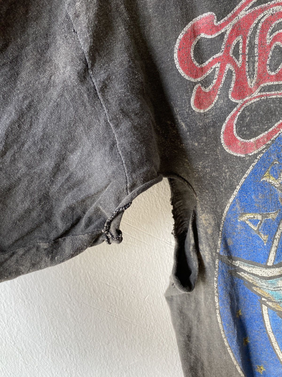 Band Tees Vintage 80s Aerosmith Rusty Stain Distressed Band Tee Size US M / EU 48-50 / 2 - 8 Thumbnail
