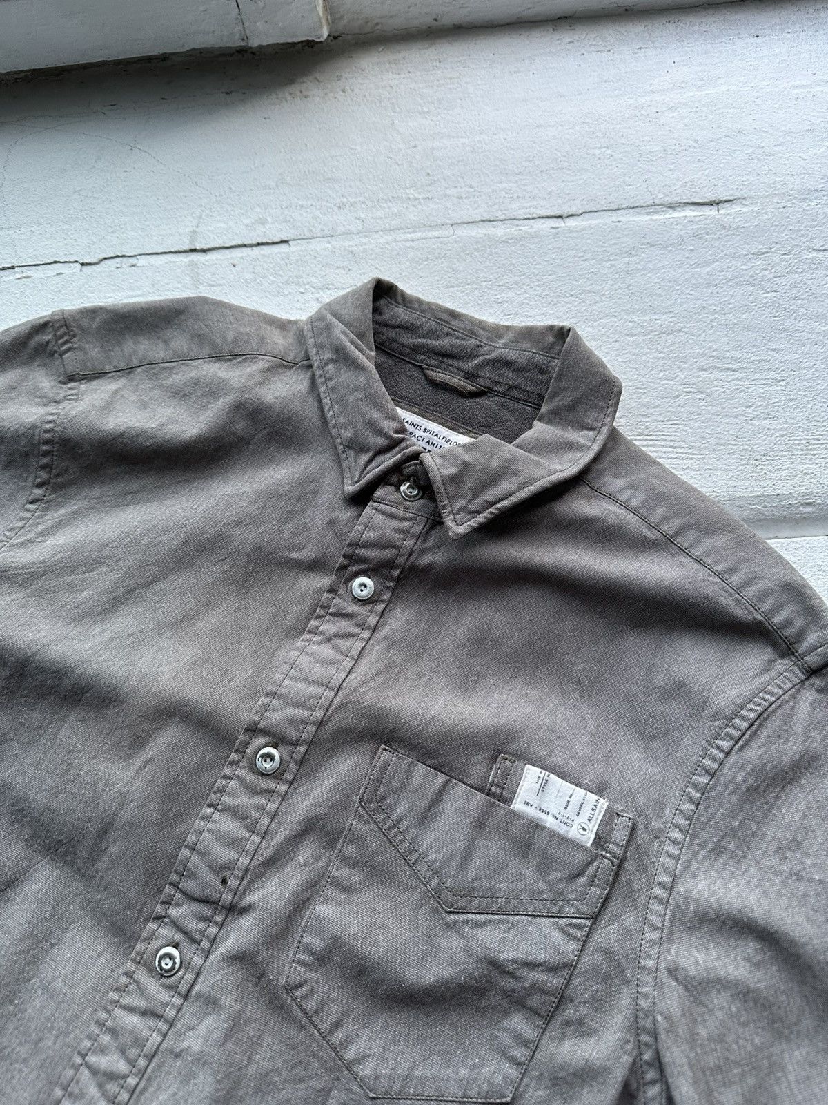 Allsaints 🚨Allsaints shirt overshot fade size medium painted Size US M / EU 48-50 / 2 - 3 Thumbnail