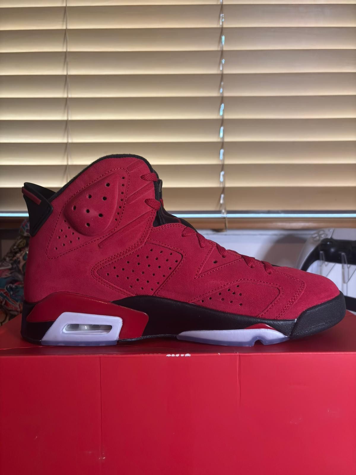 Jordan Brand Nike Air Jordan 6 Retro "Toro Bravo" Size US 11 / EU 44 - 8 Thumbnail