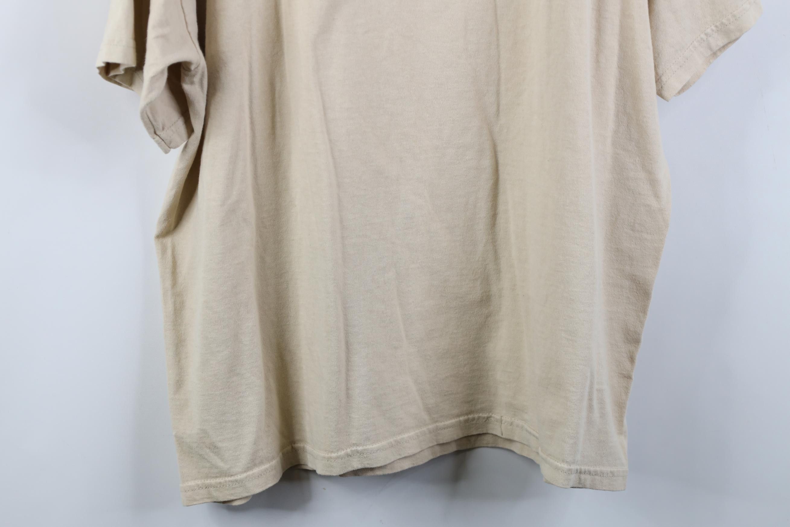Speedo Vintage Y2K 2004 Speedo Spell Out Beach Island T-Shirt Beige Size US XL / EU 56 / 4 - 13 Thumbnail