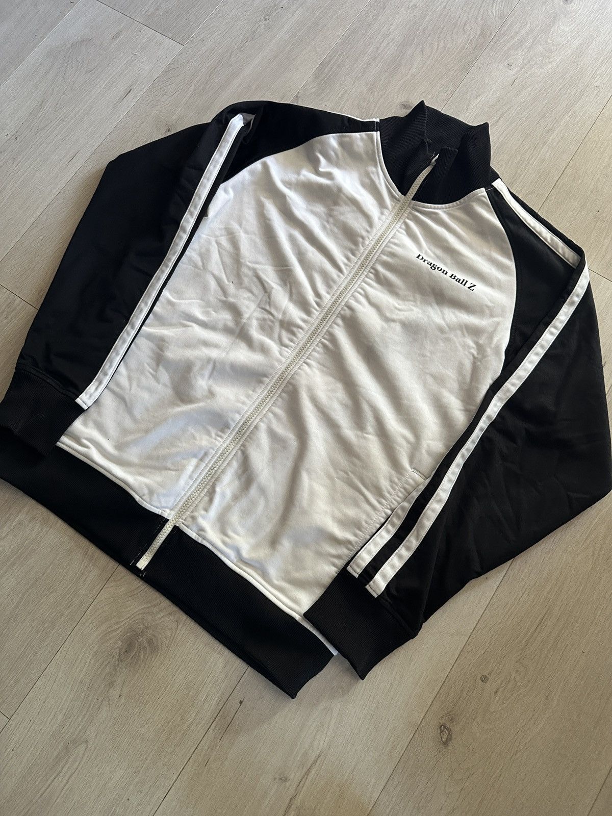 Vintage Vintage Dragon Ball Z Big Logo Tracksuit Size US L / EU 52-54 / 3 - 4 Thumbnail