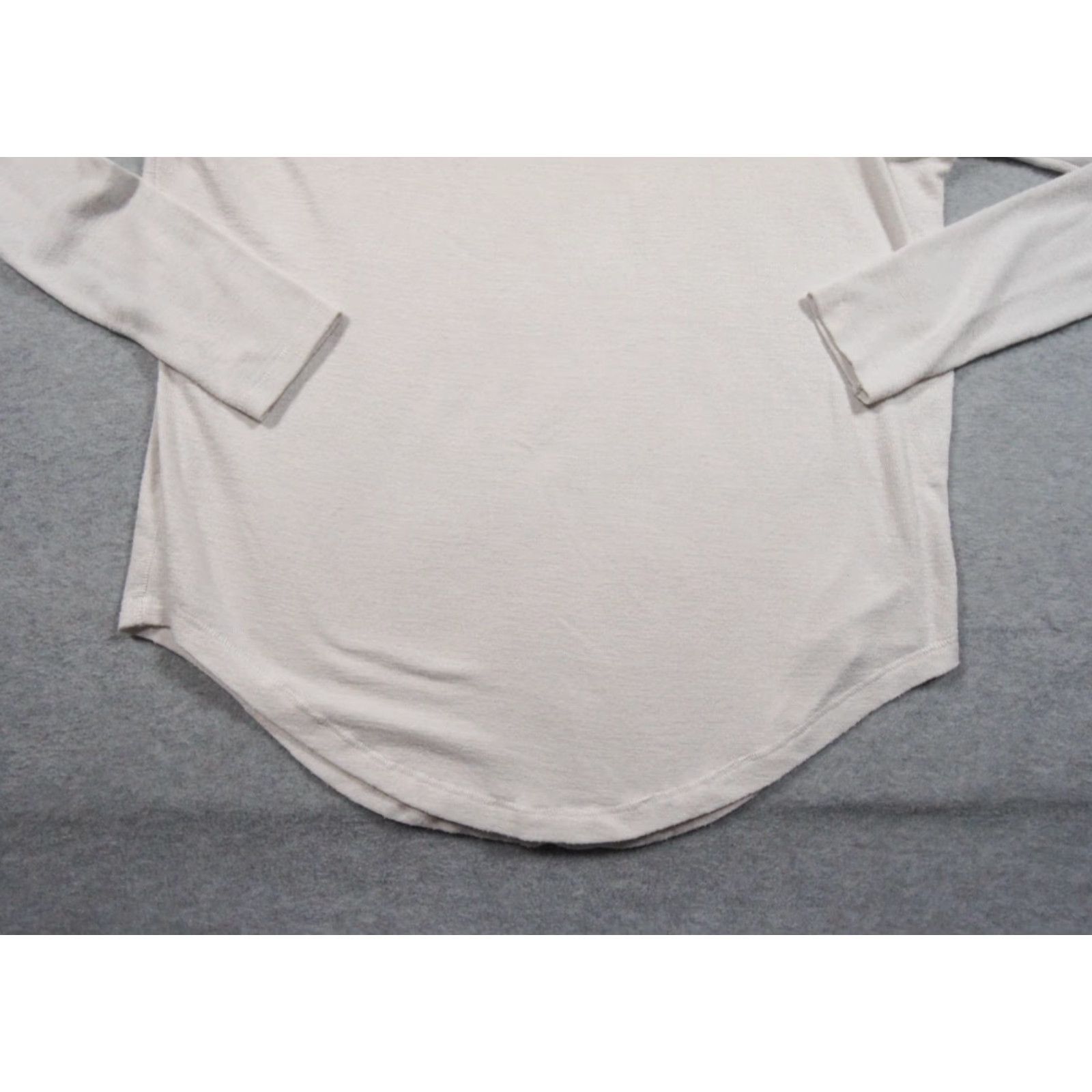 Rag & Bone Rag & Bone Shirt Womens XS White Relaxed Fit Long Sleeve Crewneck Ladies Tee Size XS / US 0-2 / IT 36-38 - 3 Thumbnail