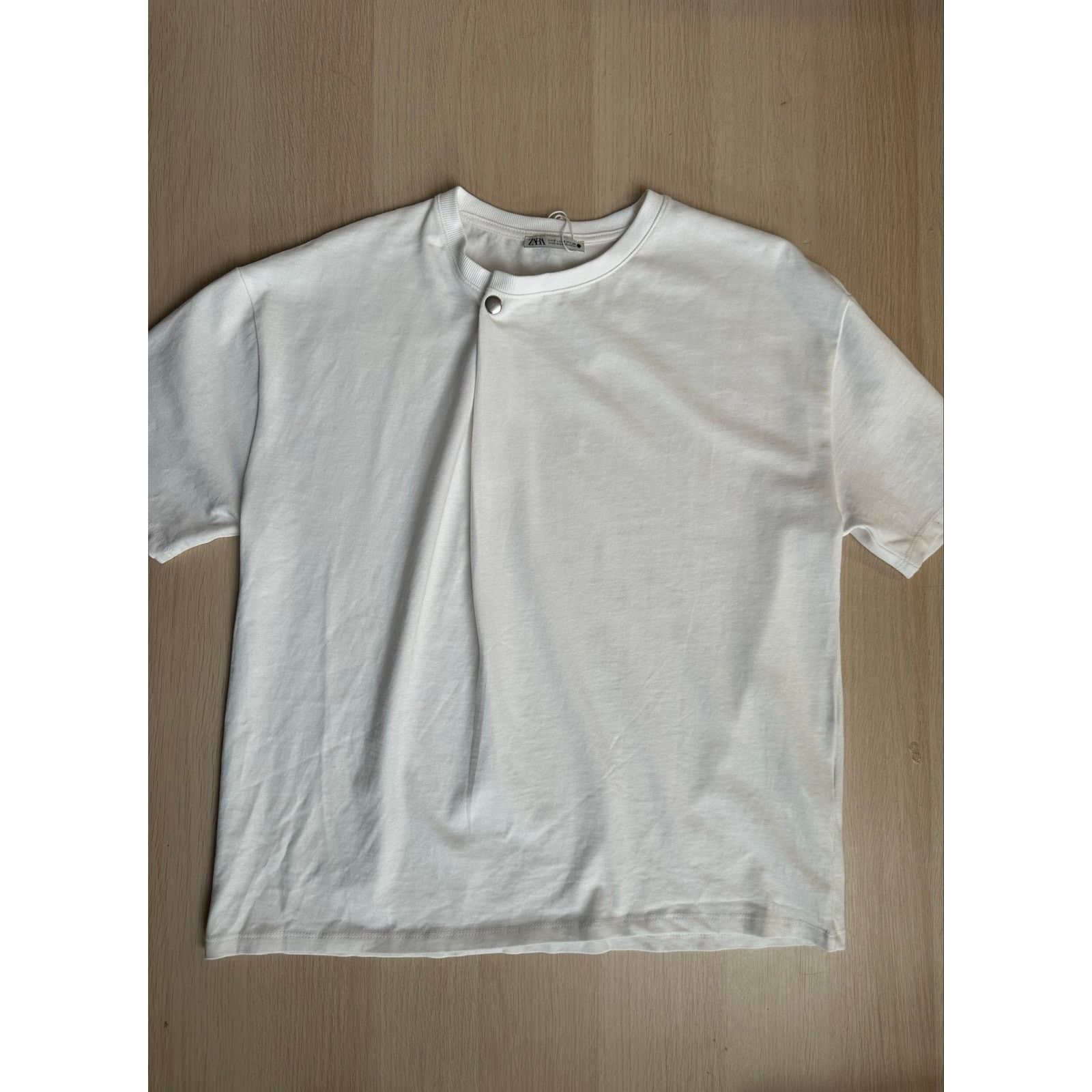 Zara White Zara T-Shirt with Silver Button - Size S - New Size S / US 4 / IT 40 - 1 Thumbnail