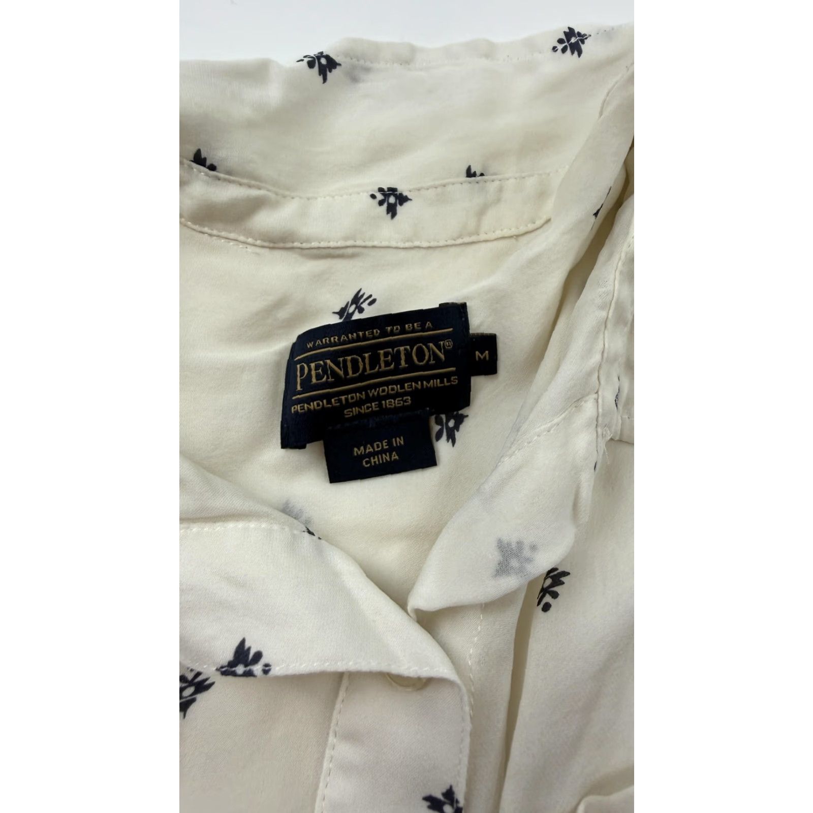 Pendleton Pendleton Blouse Womens Medium White Geometric Print Button Front Tunic Top Size M / US 6-8 / IT 42-44 - 5 Thumbnail