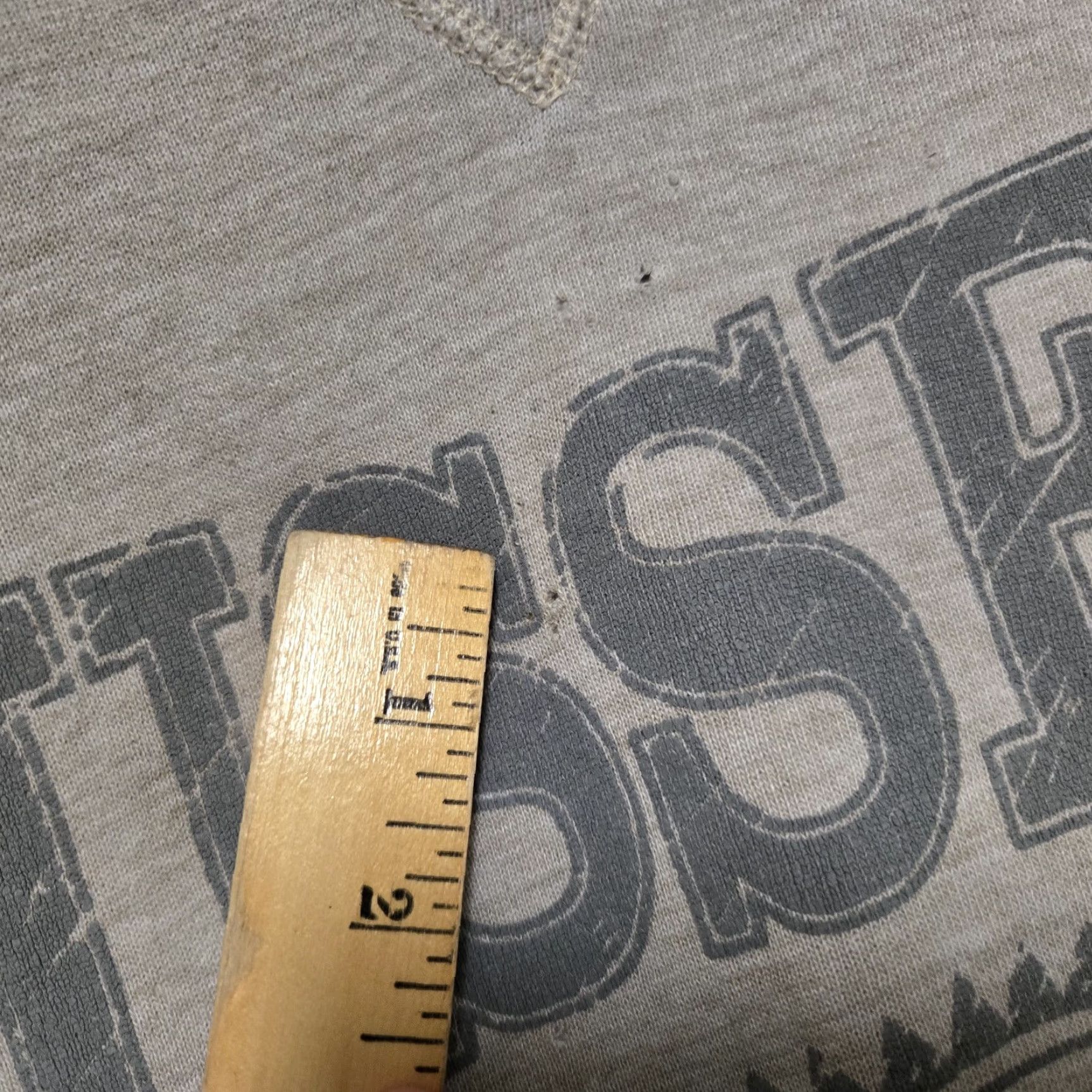 Russell Athletic VINTAGE Russell Athletic Sweatshirt Mens L Gray Crewneck 90s DISTRESSED USA Size US L / EU 52-54 / 3 - 5 Thumbnail