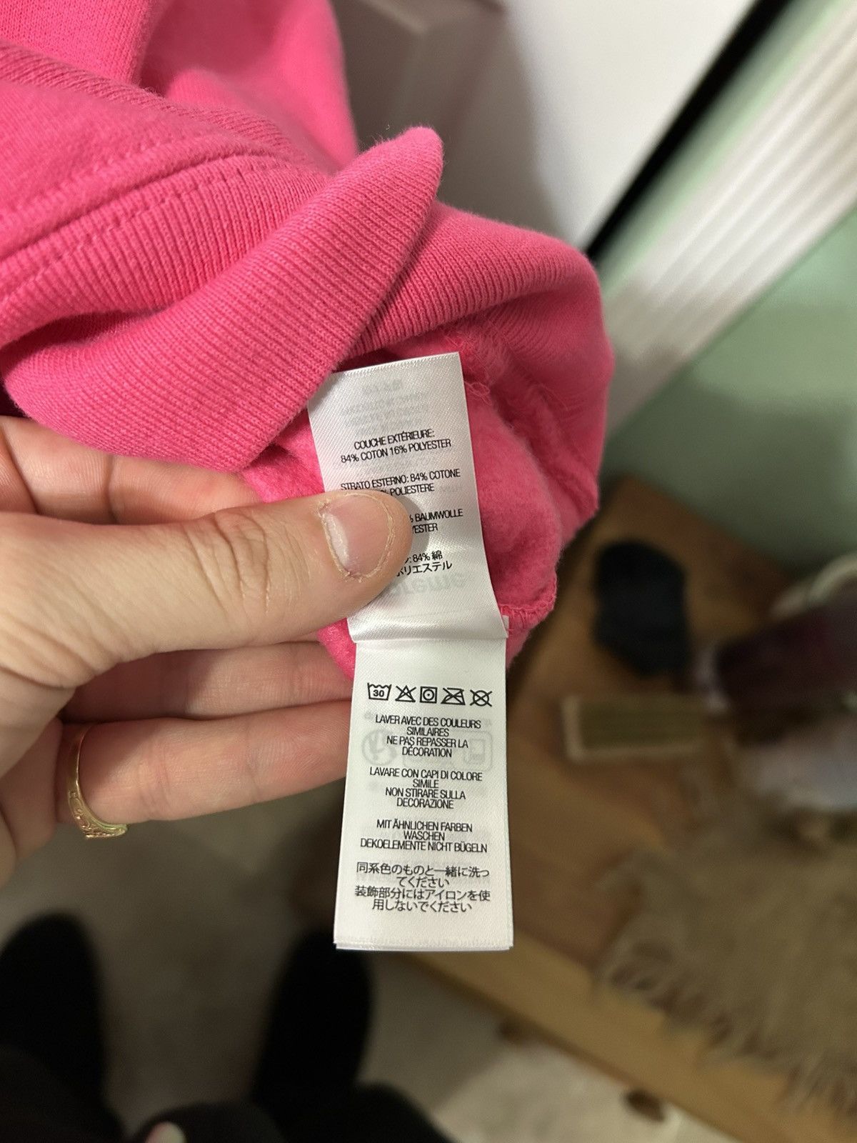 Supreme Supreme small box logo magenta hoodie size M Brand new!! Size US M / EU 48-50 / 2 - 8 Thumbnail