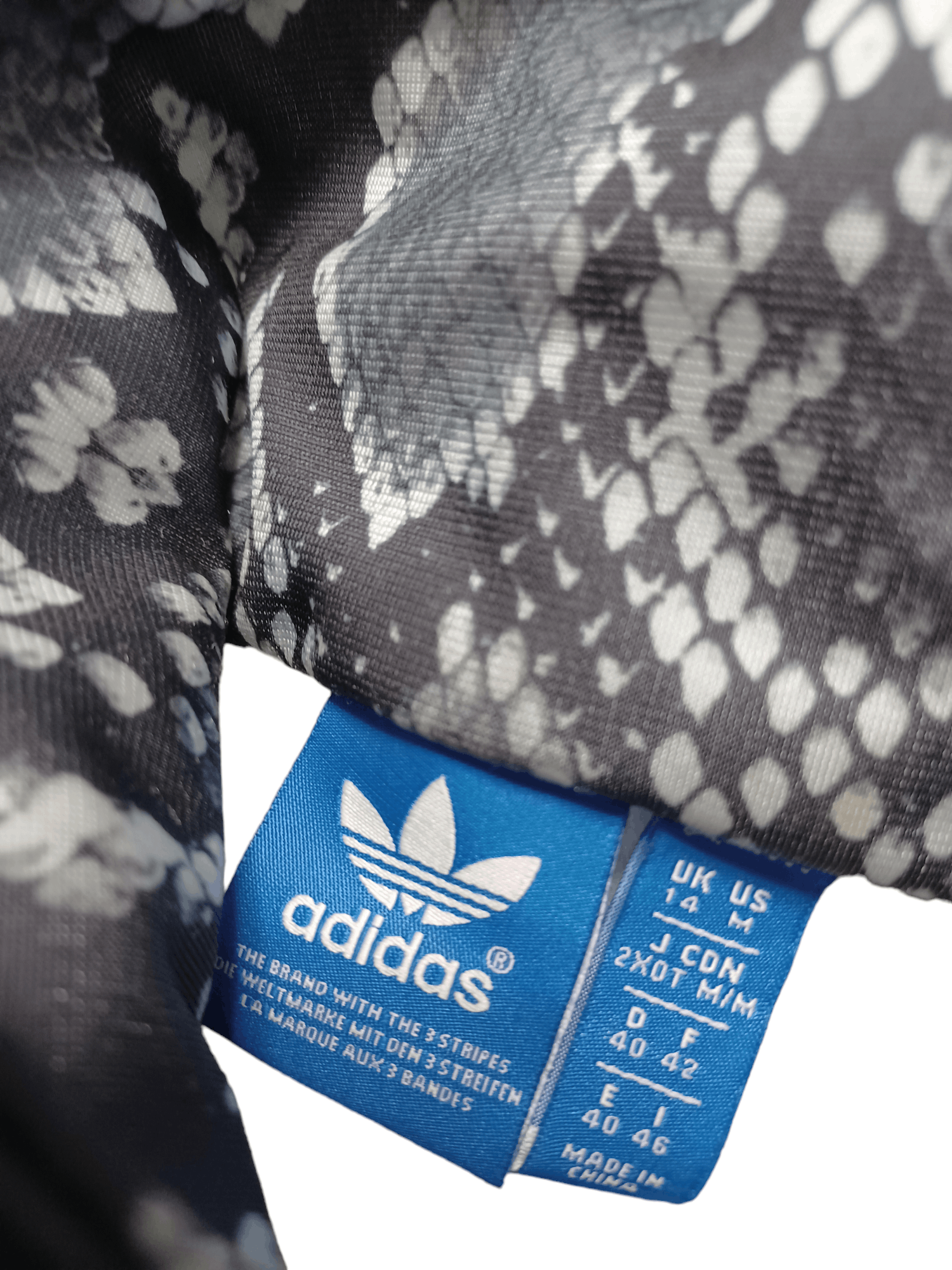 Adidas ADIDAS SNAKE PRINT LIGHT TRACKING JACKET LADY`S CRAZY Y2K Size M / US 6-8 / IT 42-44 - 5 Thumbnail