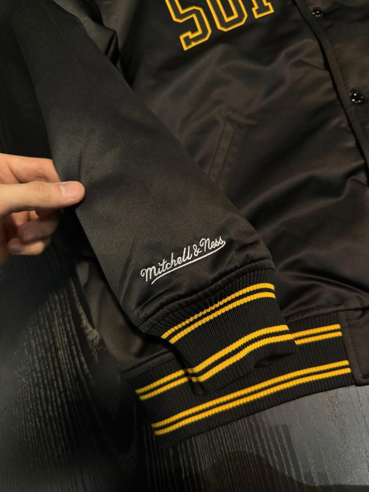 Supreme Supreme®/Mitchell & Ness® Hooded Satin Varsity Jacket Black Size US L / EU 52-54 / 3 - 8 Thumbnail