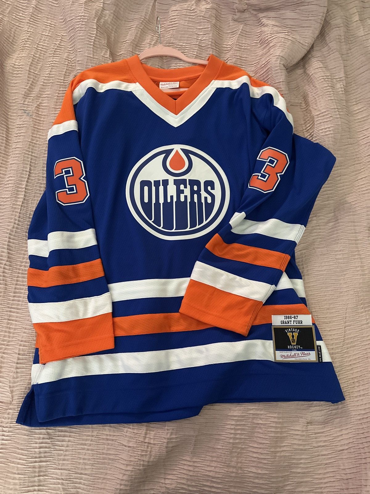 Mitchell & Ness Grant Fuhr Vintage Hockey Jersey Size US XL / EU 56 / 4 - 1 Thumbnail