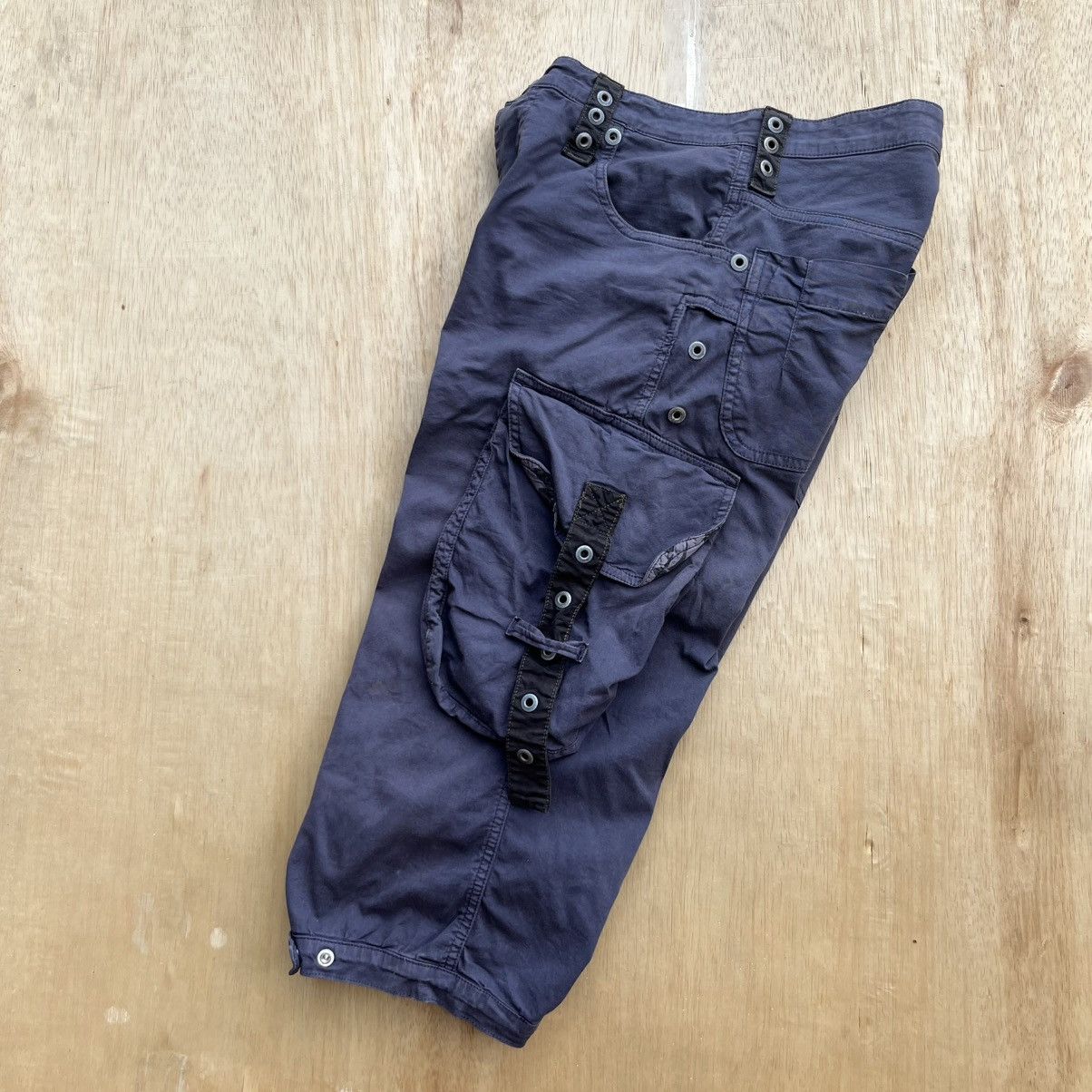 Dolce & Gabbana D&G CARGO 3/4 Y2K VINTAGE MIX FLORAL CAMO Size 30" / US 8 / IT 44 - 12 Thumbnail