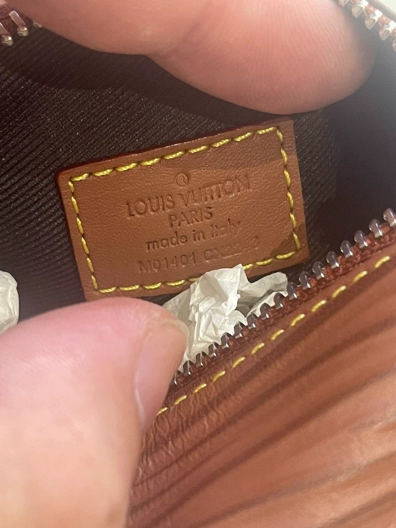 Louis Vuitton Louis Vuitton Headphone bag/change bag 2501-Nextarrow Size ONE SIZE - 5 Thumbnail