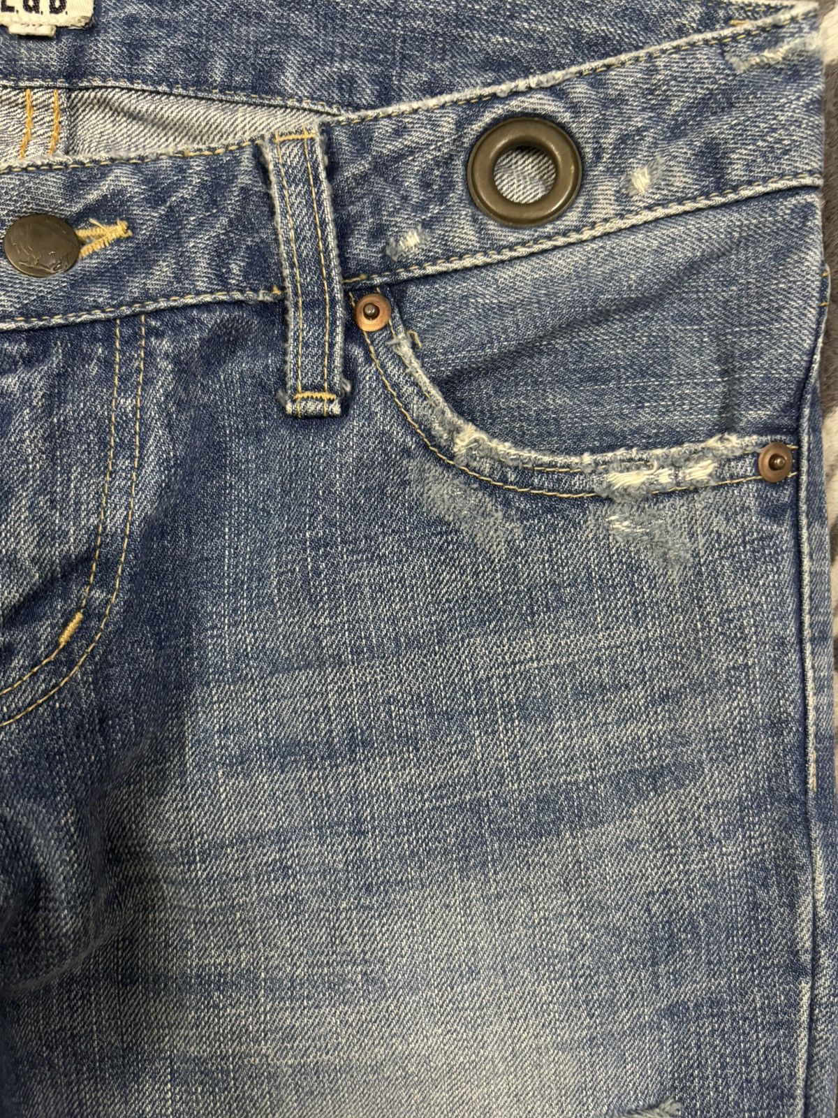 Le Grande Bleu (L.G.B.) Le Grande Bleu L.G.B. Wolfcut Flare Distressed Jeans Size US 29 - 5 Thumbnail