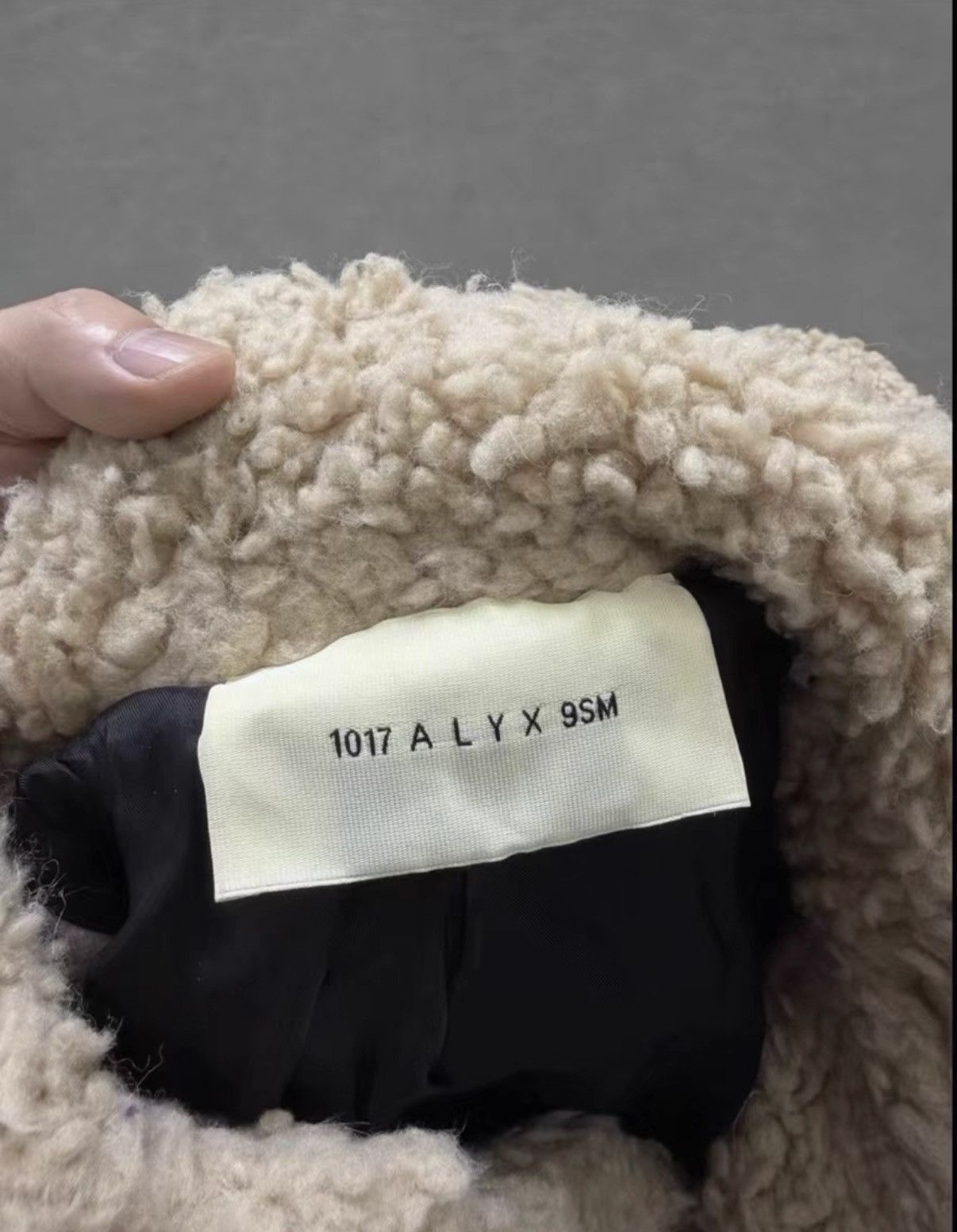 1017 ALYX 9SM White Long Sherpa Coat - Size M Size US M / EU 48-50 / 2 - 6 Thumbnail