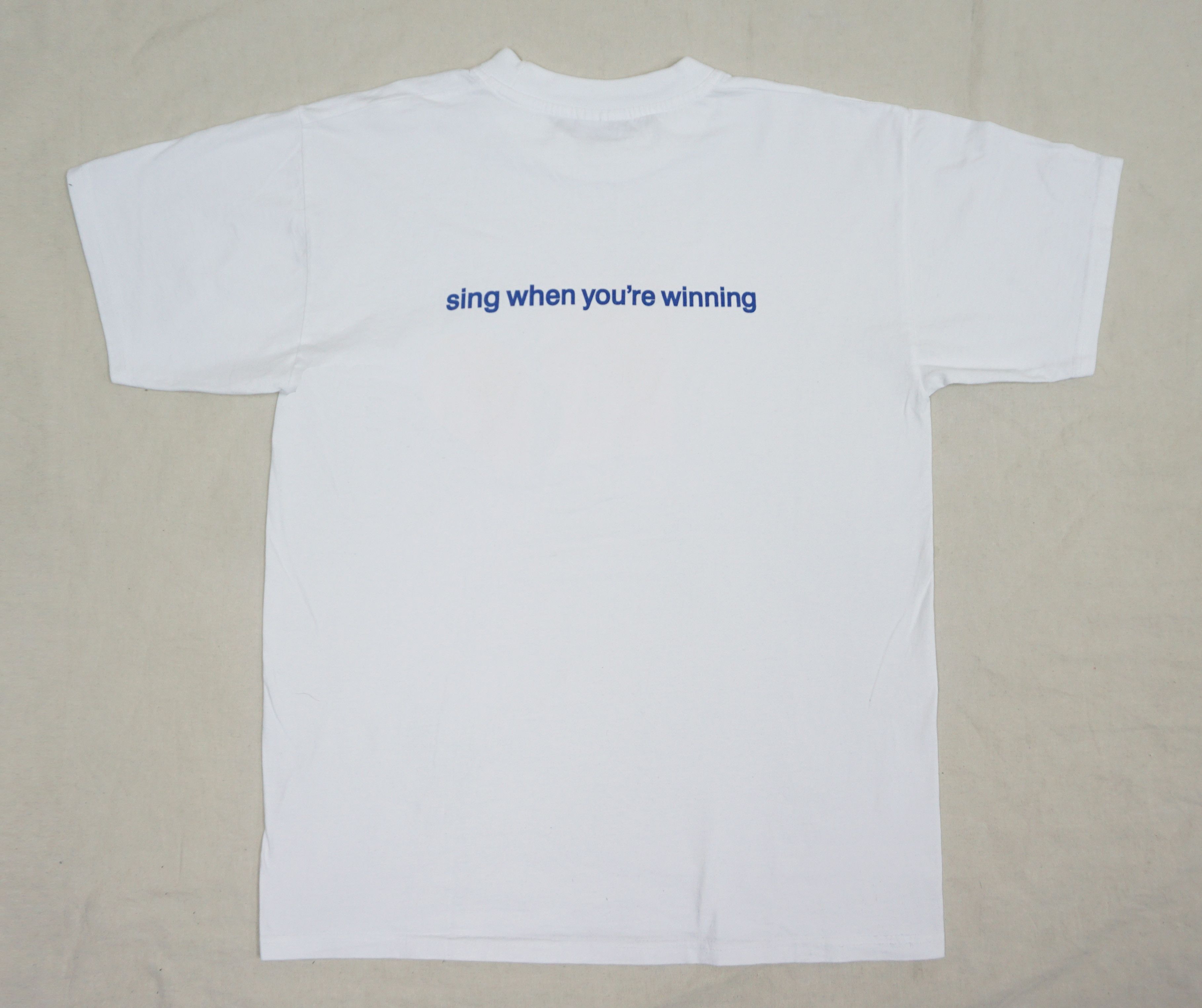 Vintage 00's Robbie Williams "Sing when you're winning" T-shirt Size US M / EU 48-50 / 2 - 4 Thumbnail