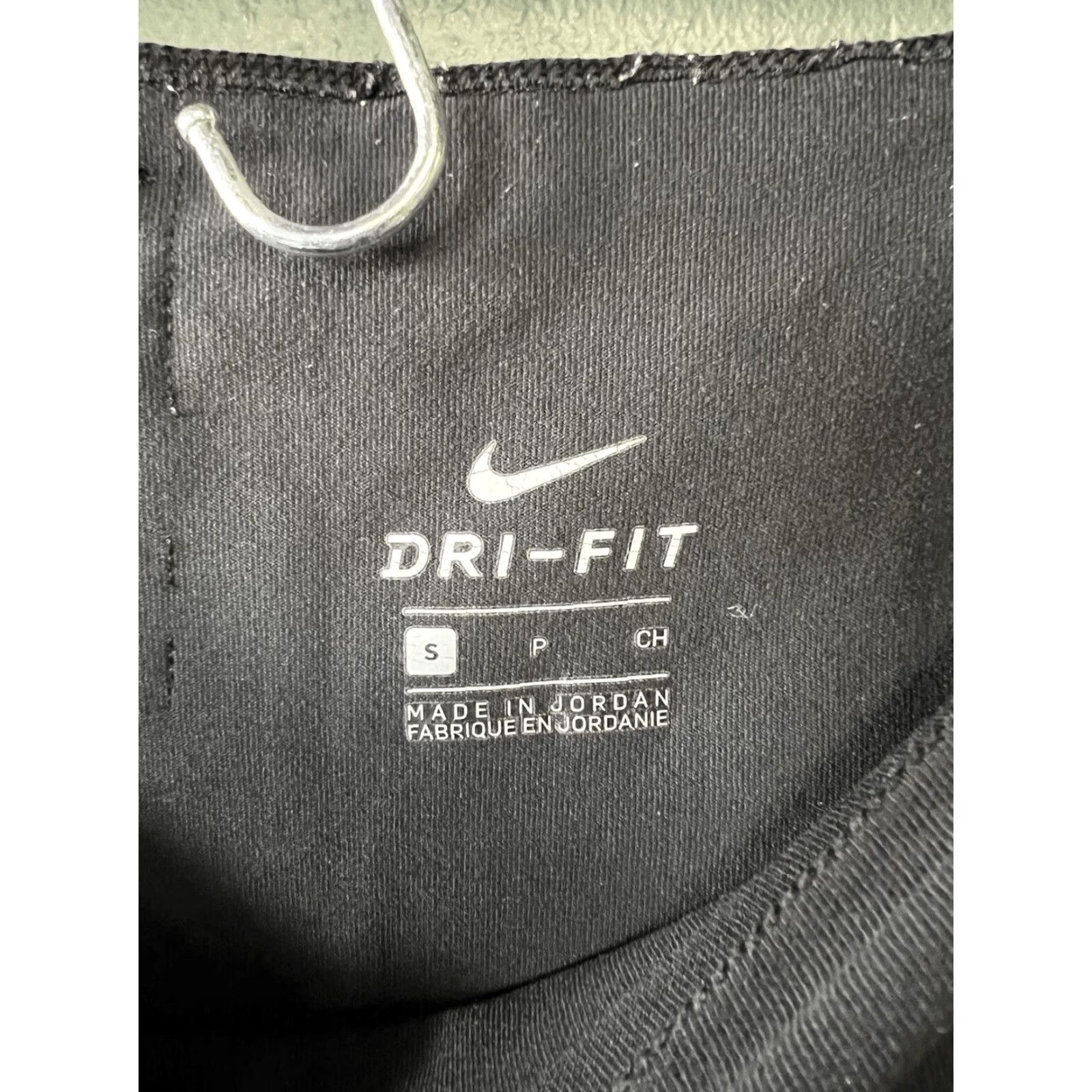 Nike VINTAGE Nike Dri-Fit Women’s Leggings Size Small Black Skinny Tight 849995-010 Size 28" / US 6 / IT 42 - 3 Thumbnail