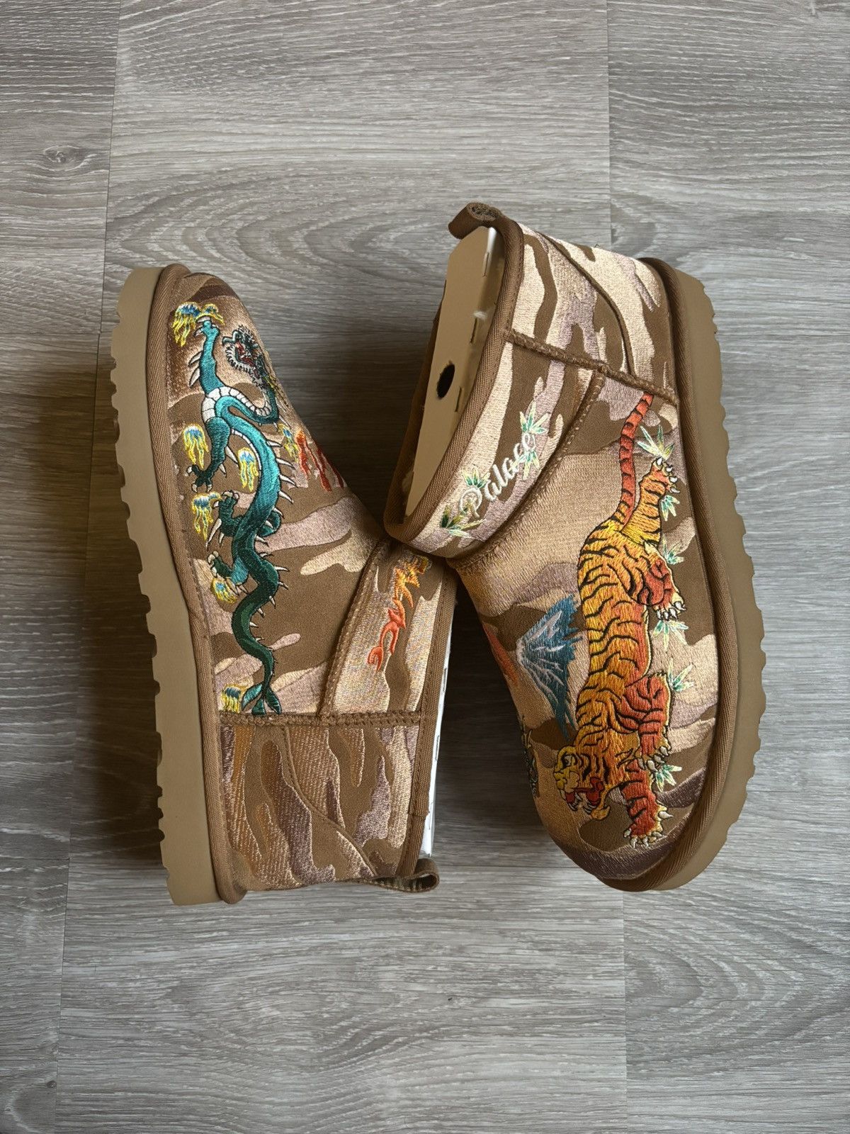 Palace × Ugg Palace Ugg Mid Boots Size US 9 / EU 42 - 5 Thumbnail