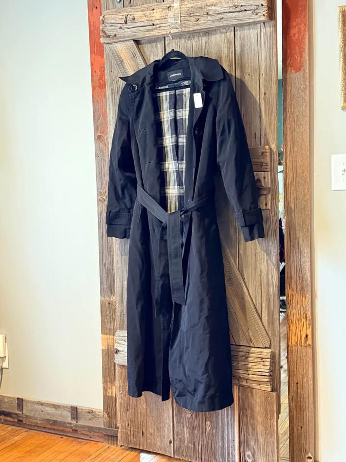 London Fog London Fog Black Trench Coat Size 14 with Plaid Lining Size XL / US 12-14 / IT 48-50 - 1 Thumbnail