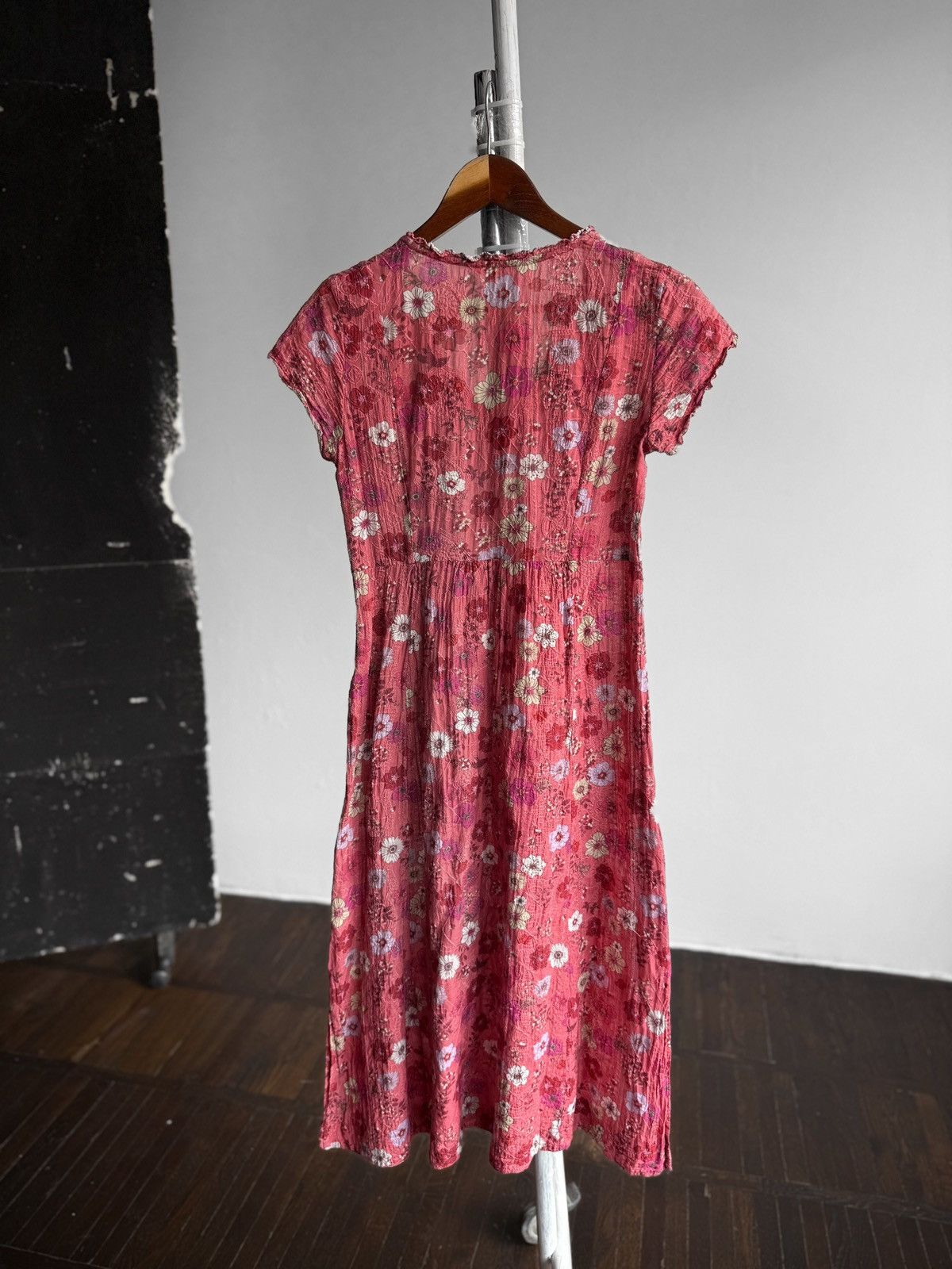 Odd Molly Odd Molly Womens Y2K Floral Crinkle Gauze V-Neck Midi Dress Size S / US 4 / IT 40 - 3 Thumbnail