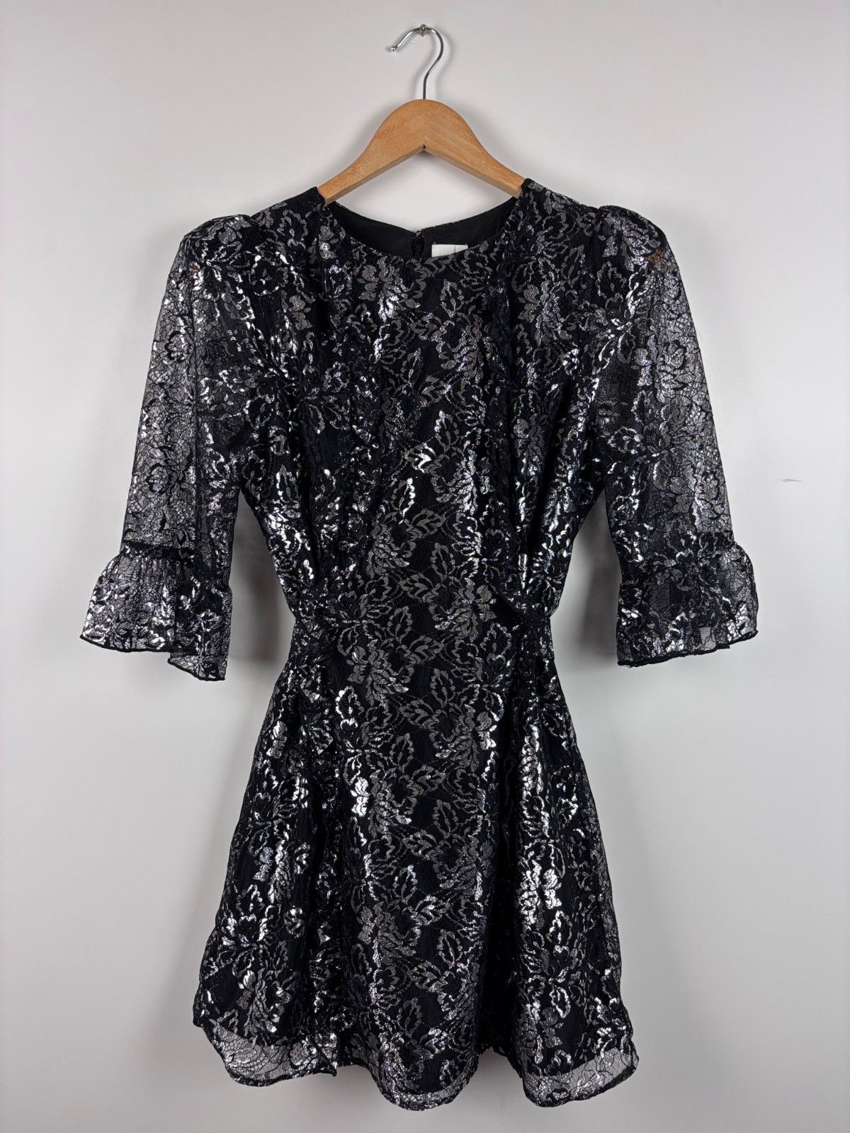 h&m floral dress mini H&M floral ruffle mini dress Size Small