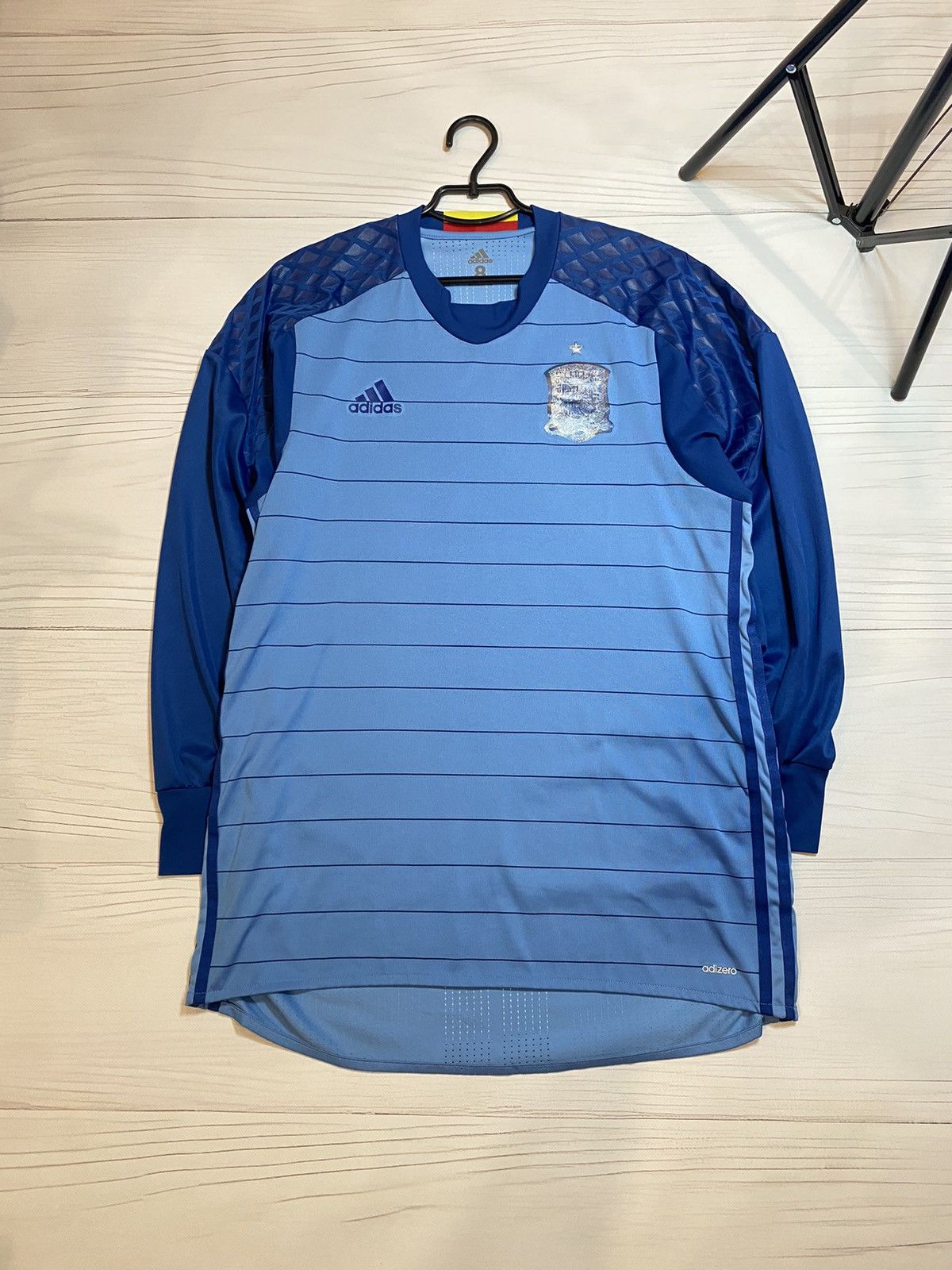 Adidas Spain 2016 home goalkeeper football long sleeve y2k t shirt Size US L / EU 52-54 / 3 - 1 Thumbnail