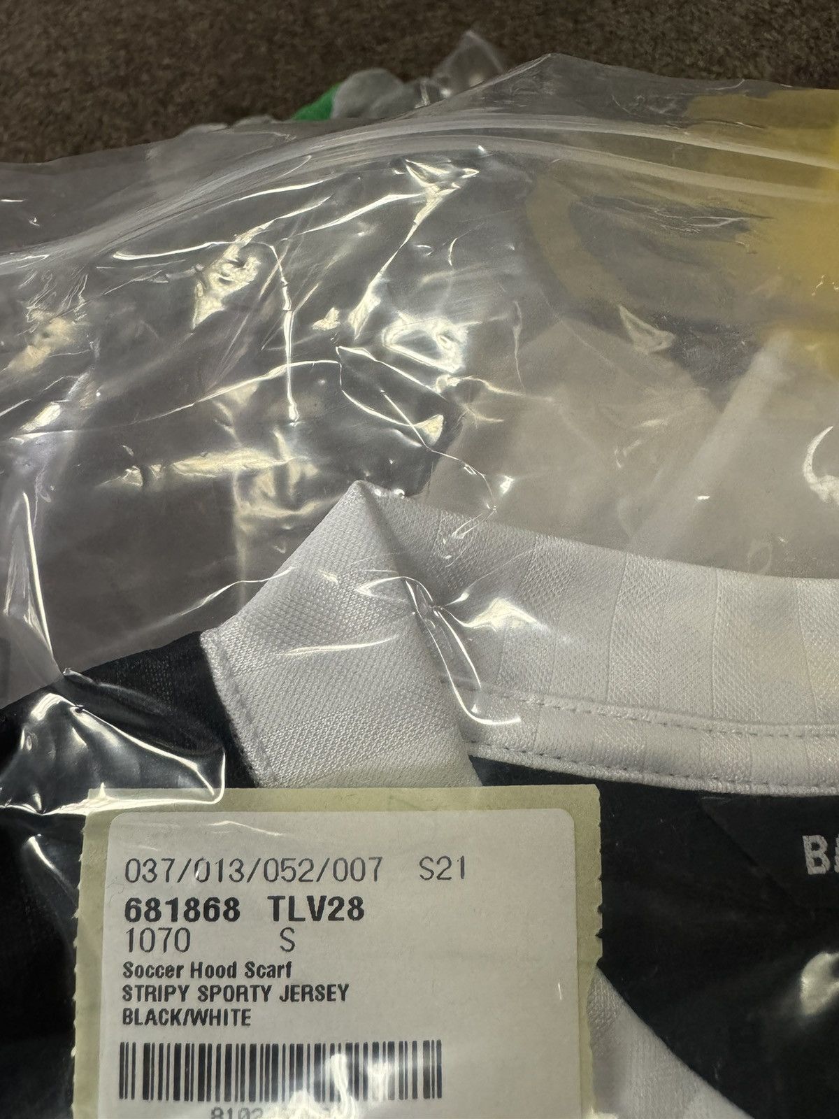 Balenciaga o1rshd1 Q:4 / Soccer Hood Scarf in Black Size US S / EU 44-46 / 1 - 8 Thumbnail