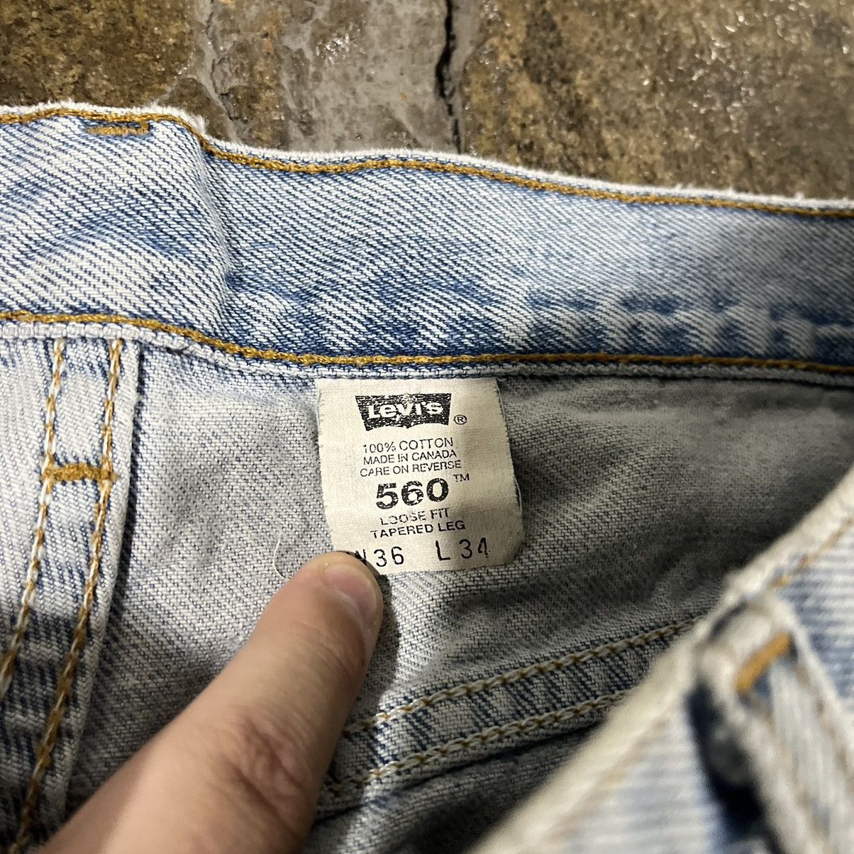 Levi's × Vintage Crazy Vintage 90s Levi's 560 Faded Baggy Loose Fit Jeans Size US 36 / EU 52 - 14 Thumbnail