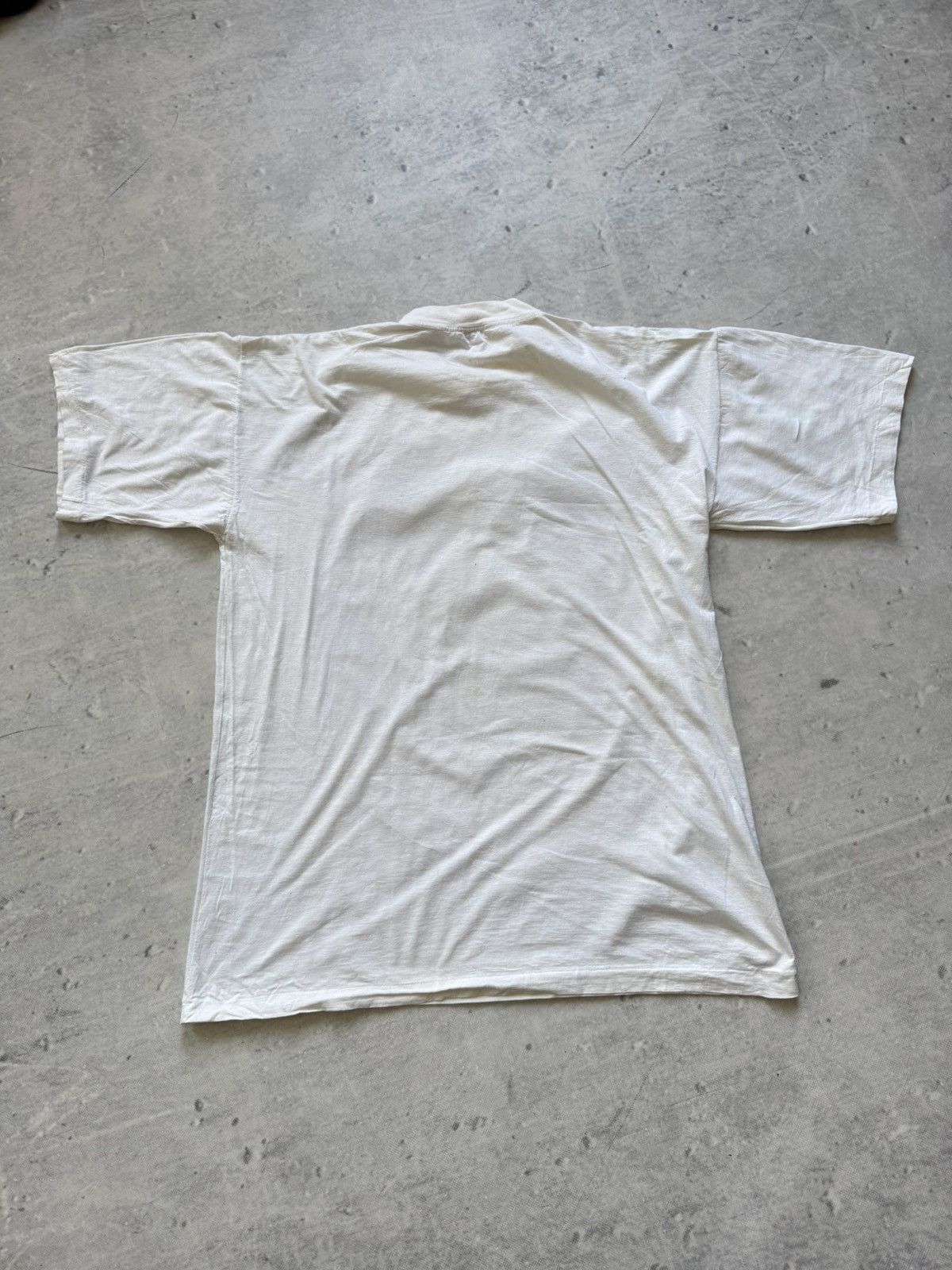 Vintage Vintage 90s American basic print tee Size US L / EU 52-54 / 3 - 8 Thumbnail