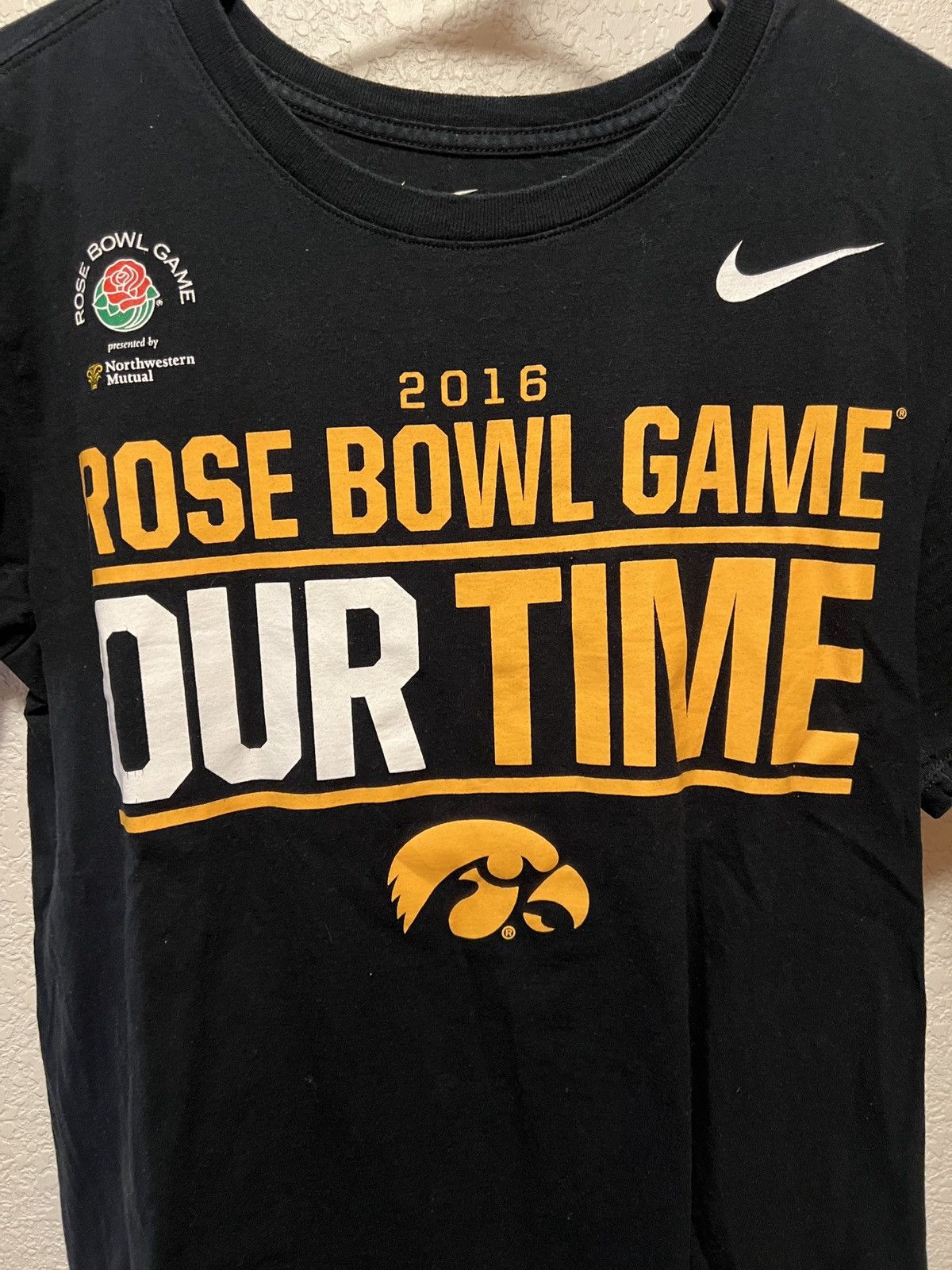 Nike Iowa Hawkeyes Rose Bowl Shirt Size US S / EU 44-46 / 1 - 3 Thumbnail