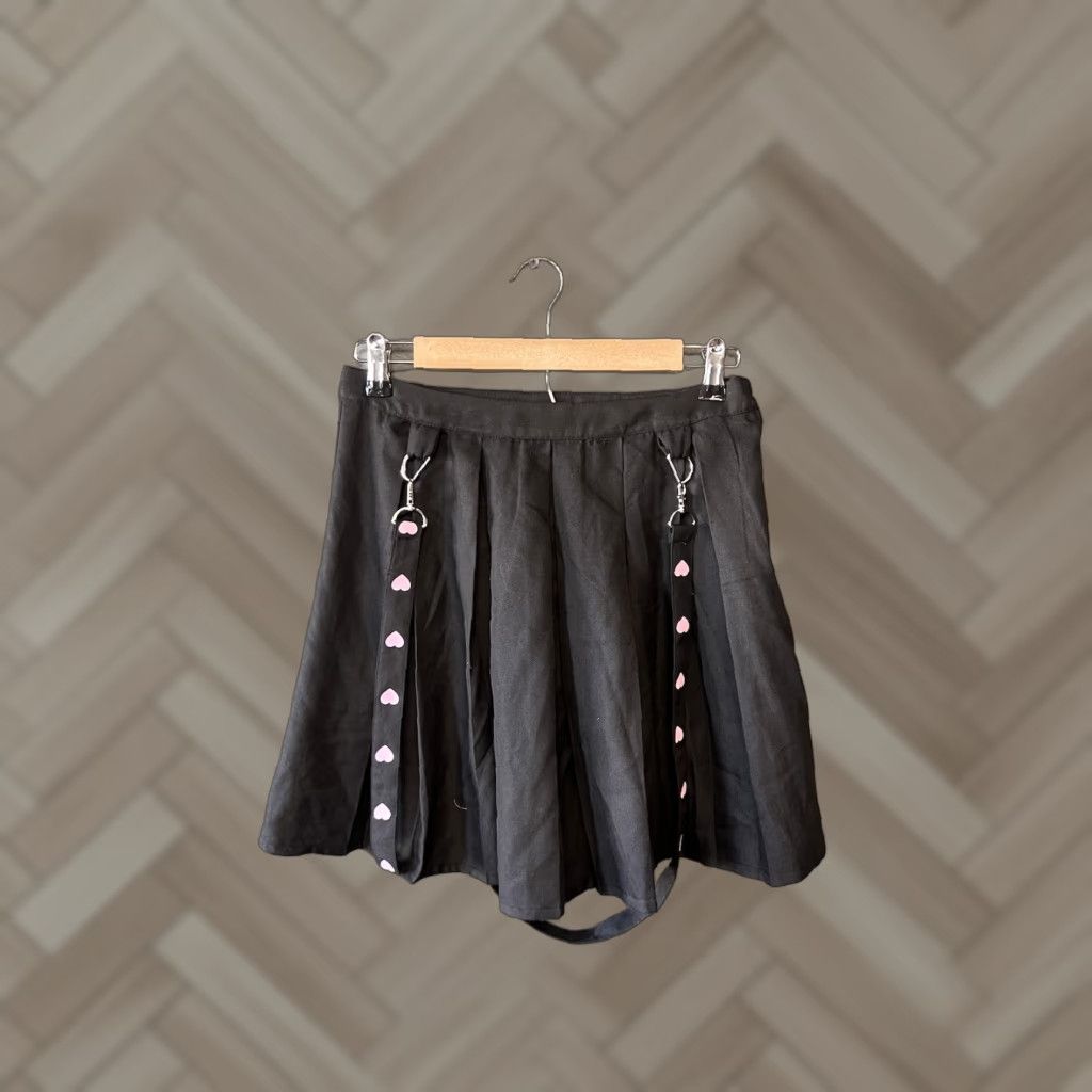Hot Topic VINTAGE Hot Topic Women’s Black Suspender Skirt Size Medium Heart Pattern Size 32" / US 10 / IT 46 - 1 Thumbnail